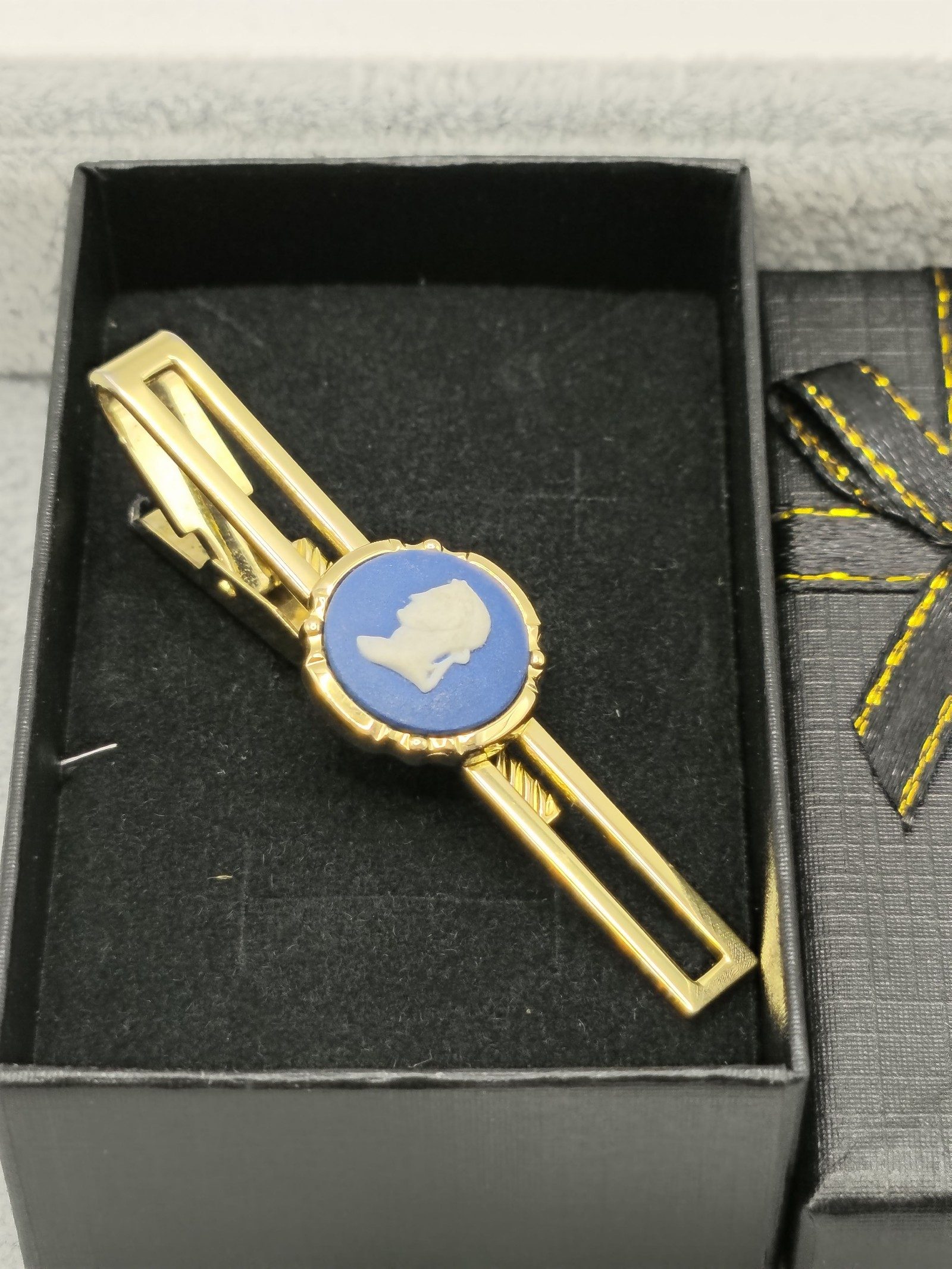 Wedgewood Gold & Blue Cameo Tie Clip with Gift Box image 2