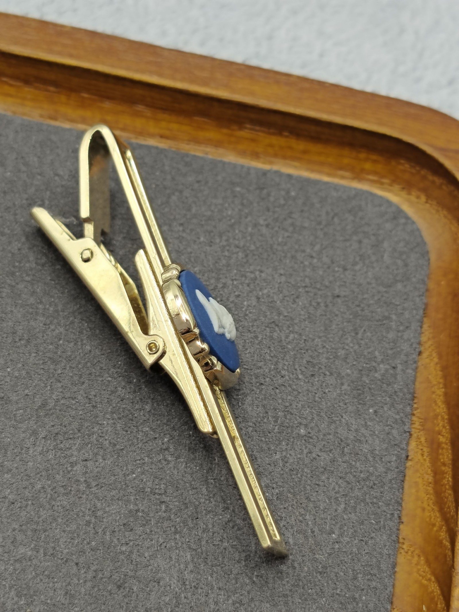 Wedgewood Gold & Blue Cameo Tie Clip with Gift Box image 7