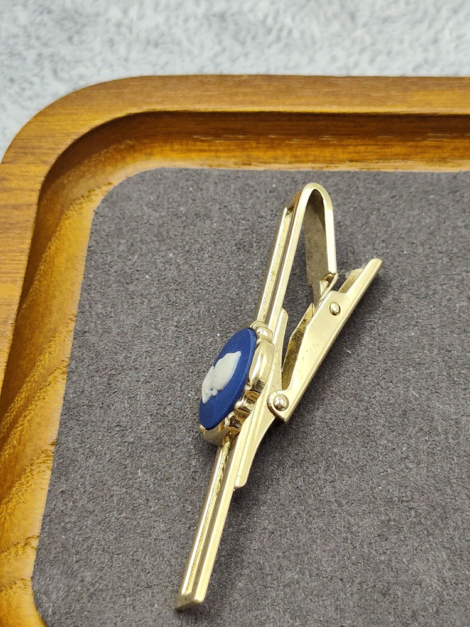 Wedgewood Gold & Blue Cameo Tie Clip with Gift Box image 9