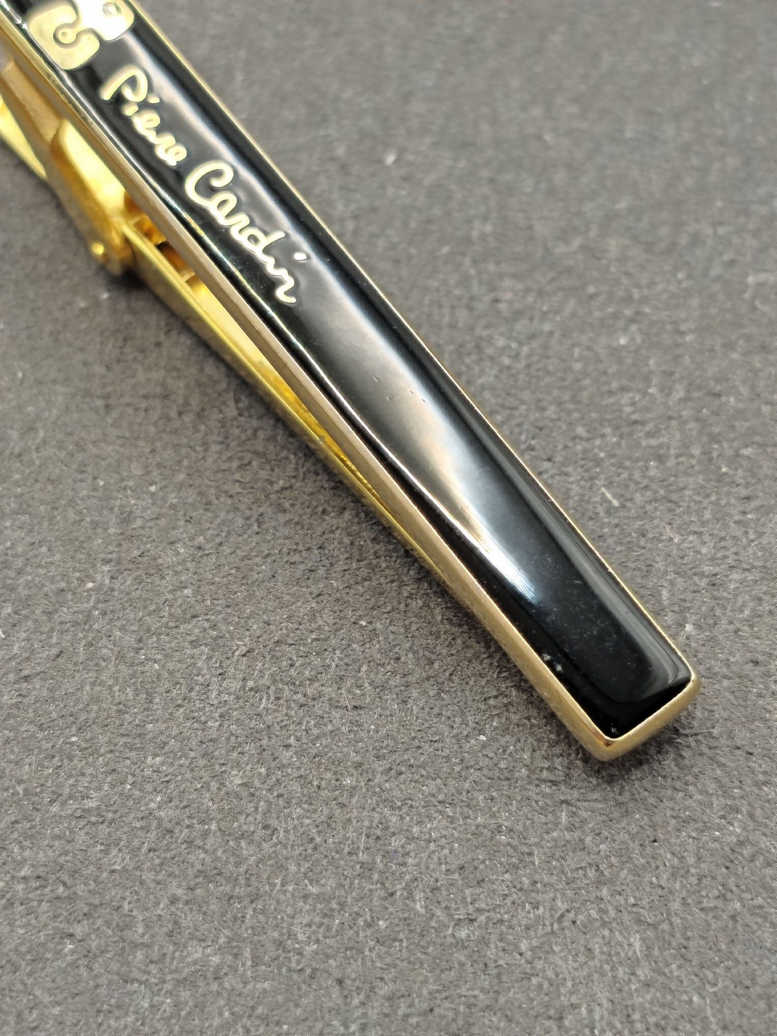 Pierre Cardin Black & Gold Men's Tie Clip image 4