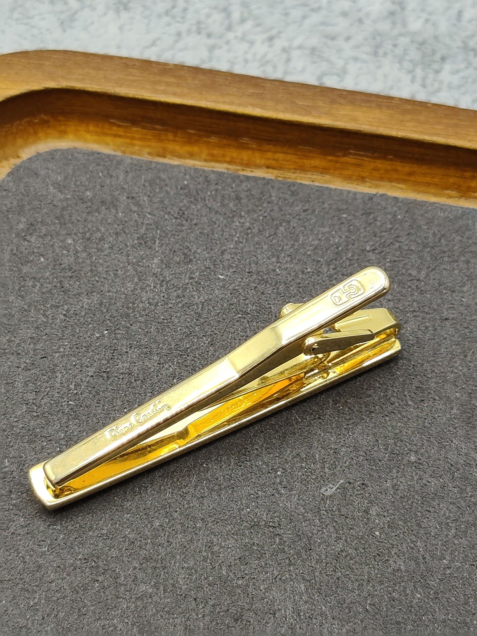 Pierre Cardin Black & Gold Men's Tie Clip image 9