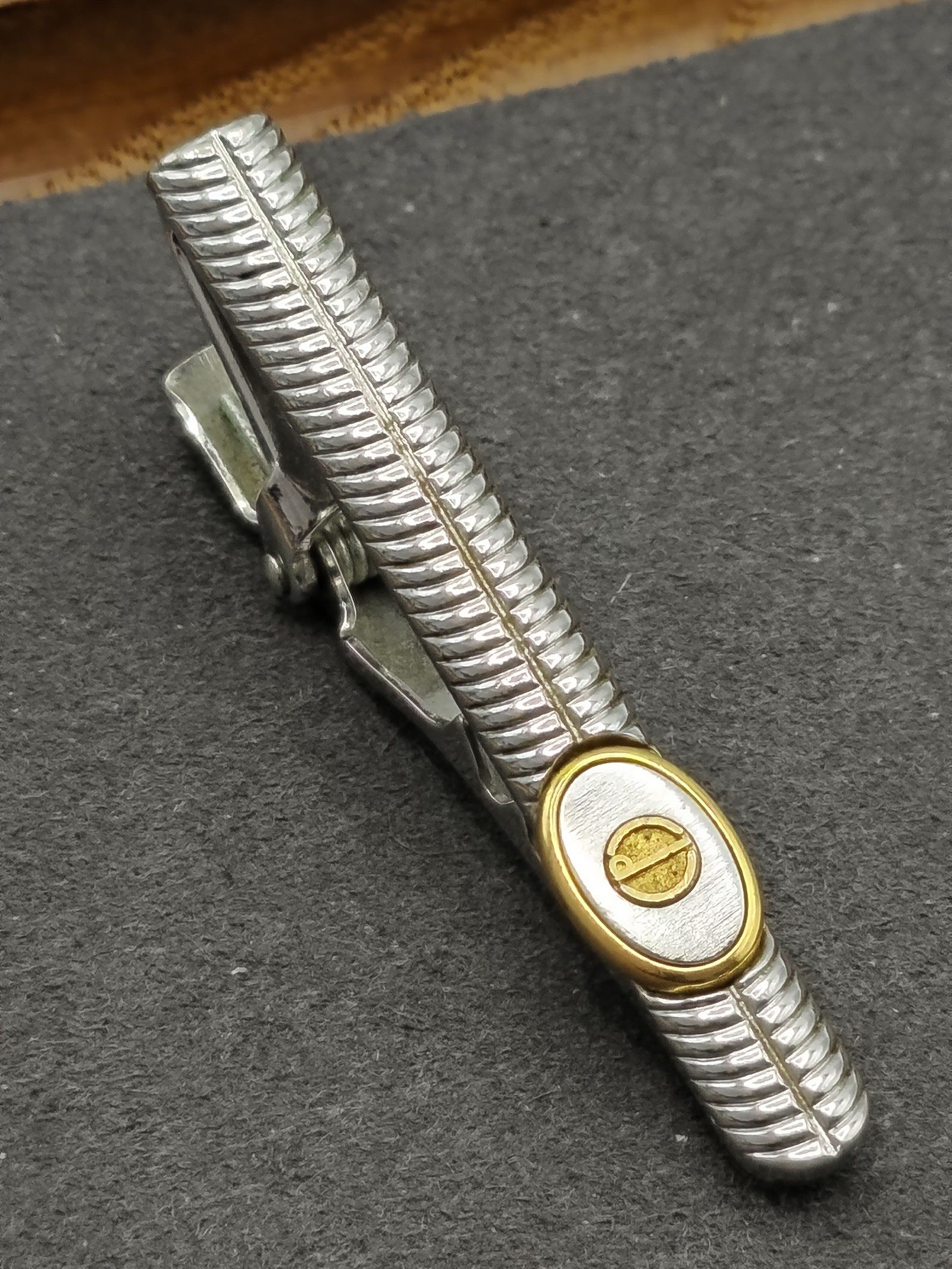 Dunhill Silver & Gold Tone Men's Tie Clip image 10