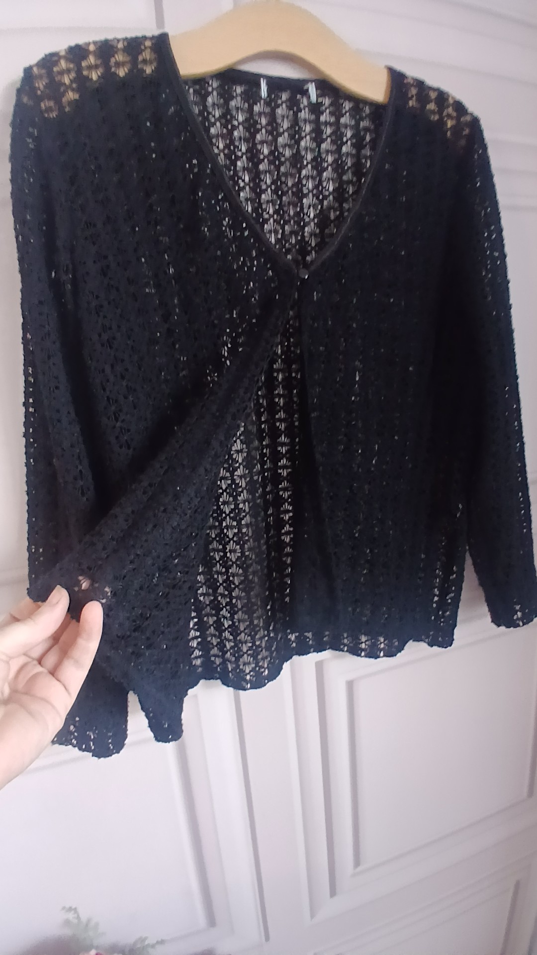 Black Women's Crochet Cardigan Size S Floral Pattern Lightweight Size 10/12 image 2