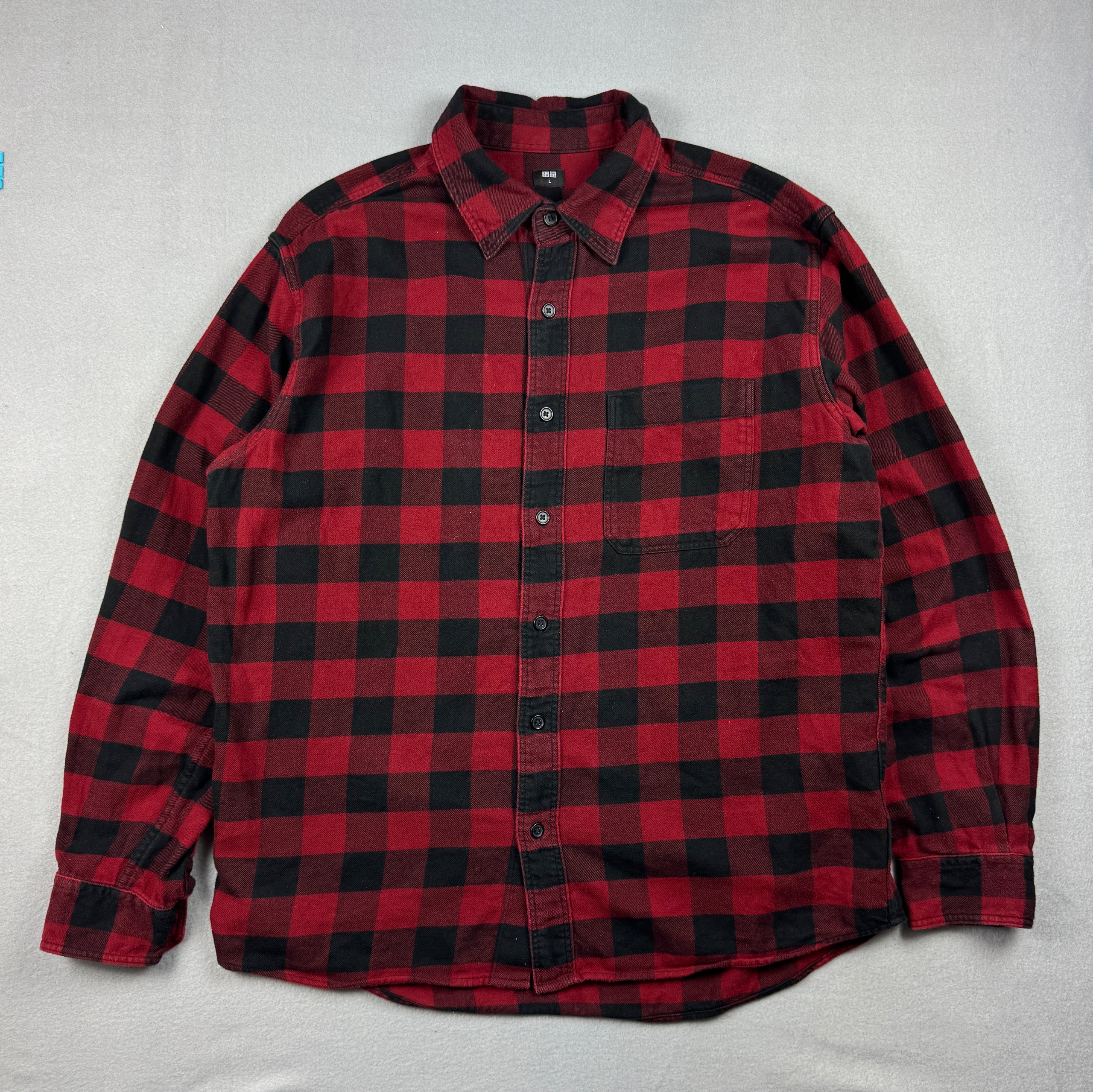 Uniqlo Men's Red & Black Checked Flannel Shirt Large Size L