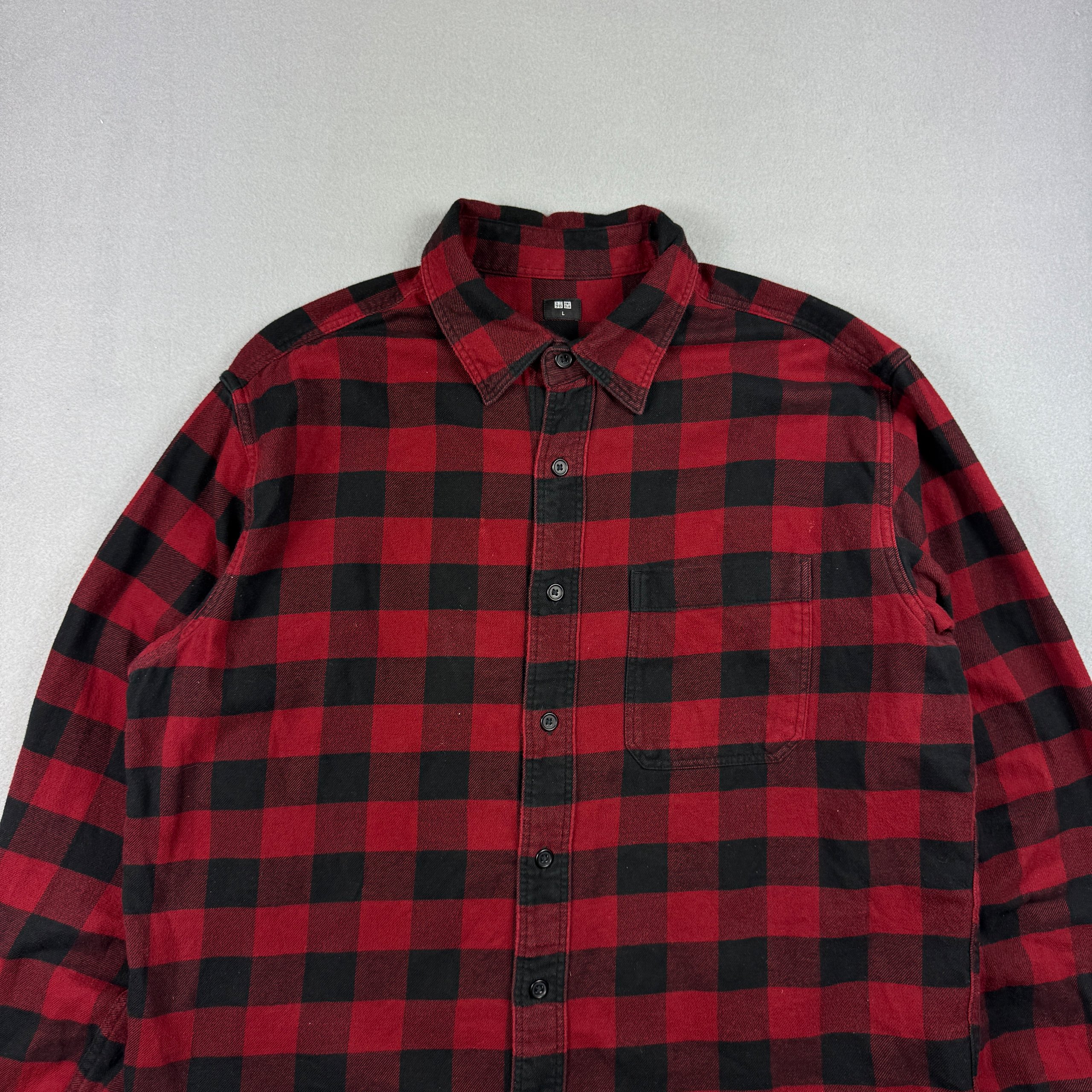 Uniqlo Men's Red & Black Checked Flannel Shirt Large Size L image 2