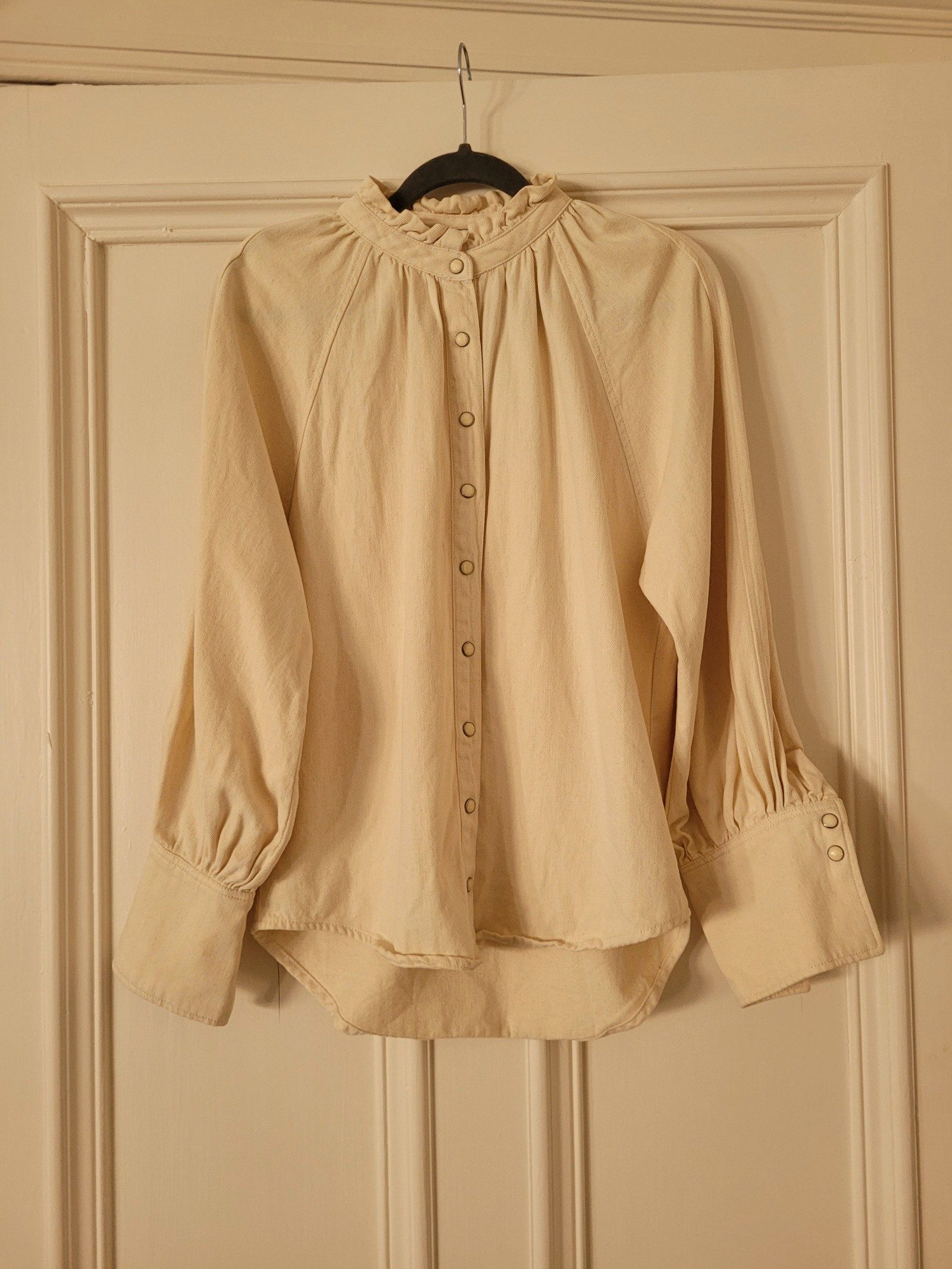 Mango Cream Denim Ruffle Collar Shirt XS image 4
