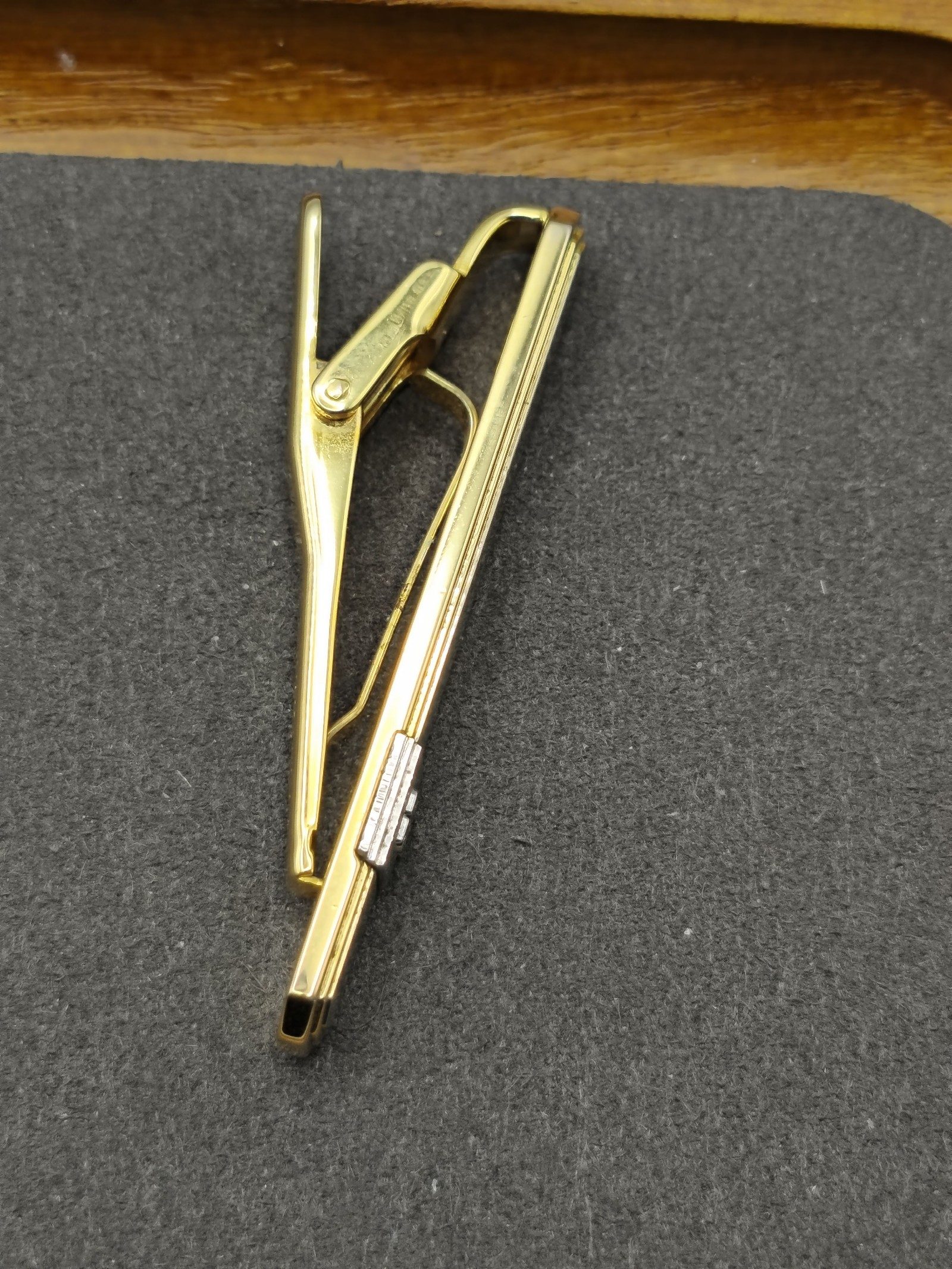 Pierre Cardin Gold Tone Tie Clip with Box image 6
