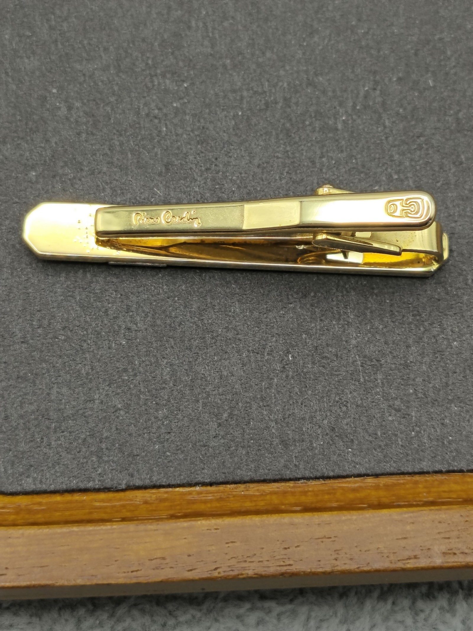 Pierre Cardin Gold Tone Tie Clip with Box image 8