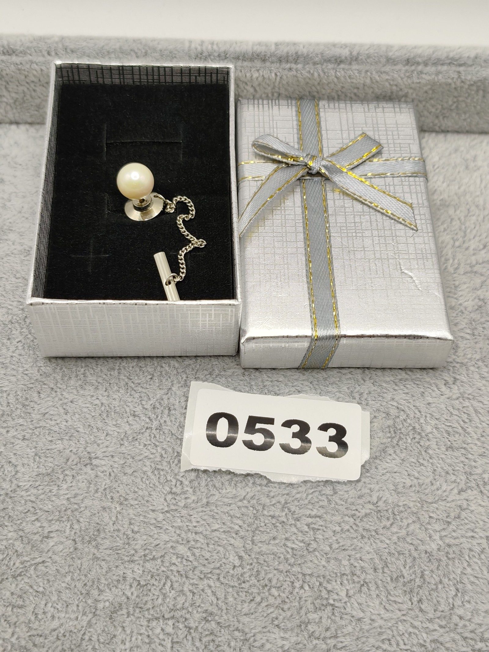 Pearl & Silver Tone Tie Tack Pin with Chain