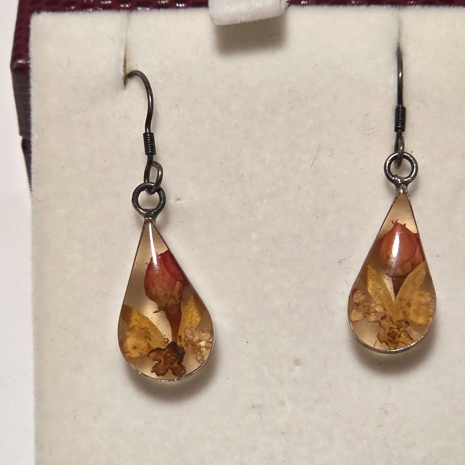 Silver 925 Resin Floral Drop Earrings.b6
