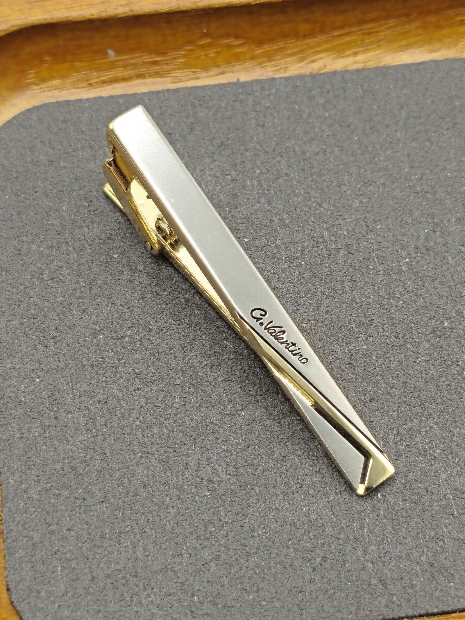 G. Valentino Gold & Silver Tone Tie Clip image 3