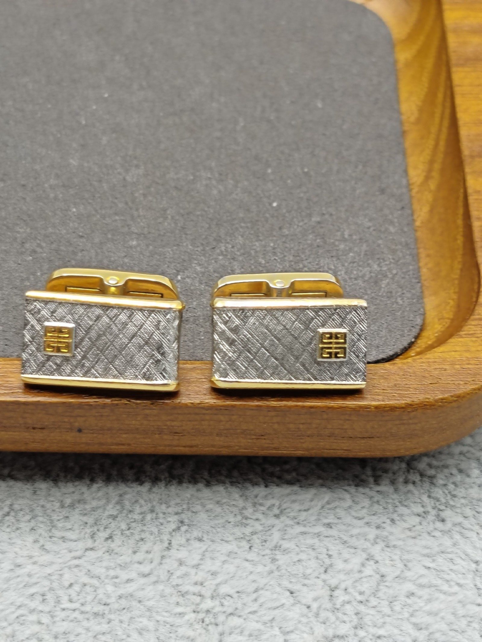Givenchy Gold & Silver Mens Cufflinks & Tie Clip Set image 4