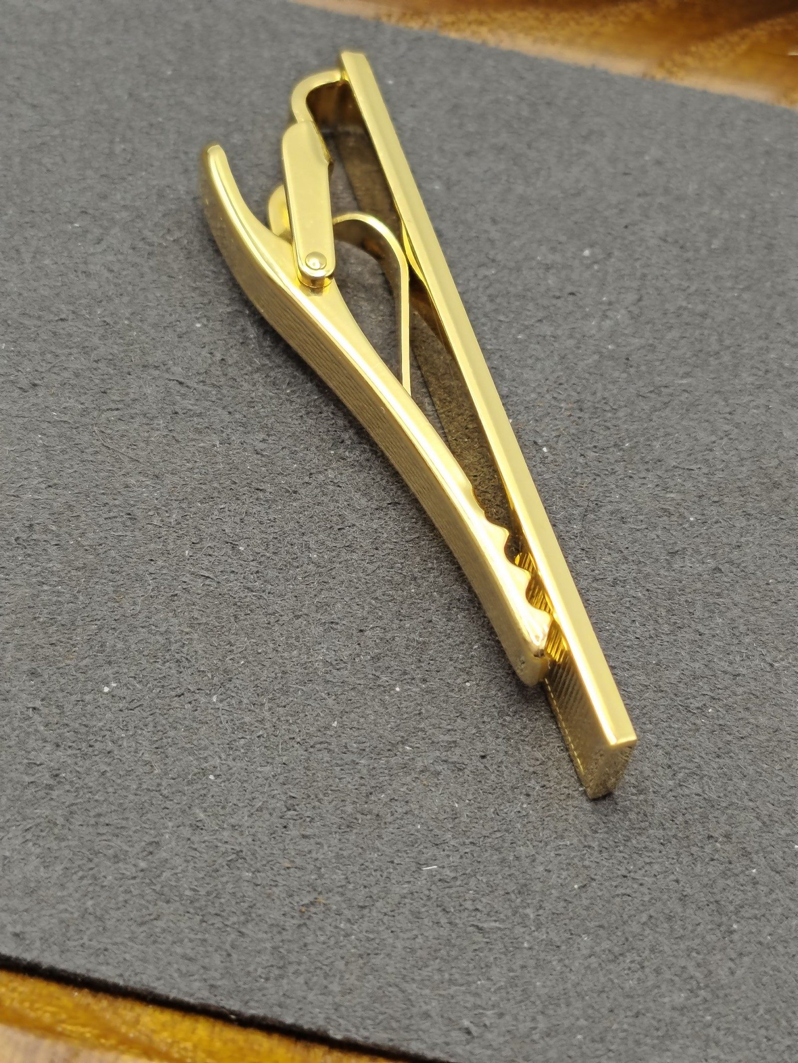 Dunhill Gold Tone & White Enamel Tie Clip image 8