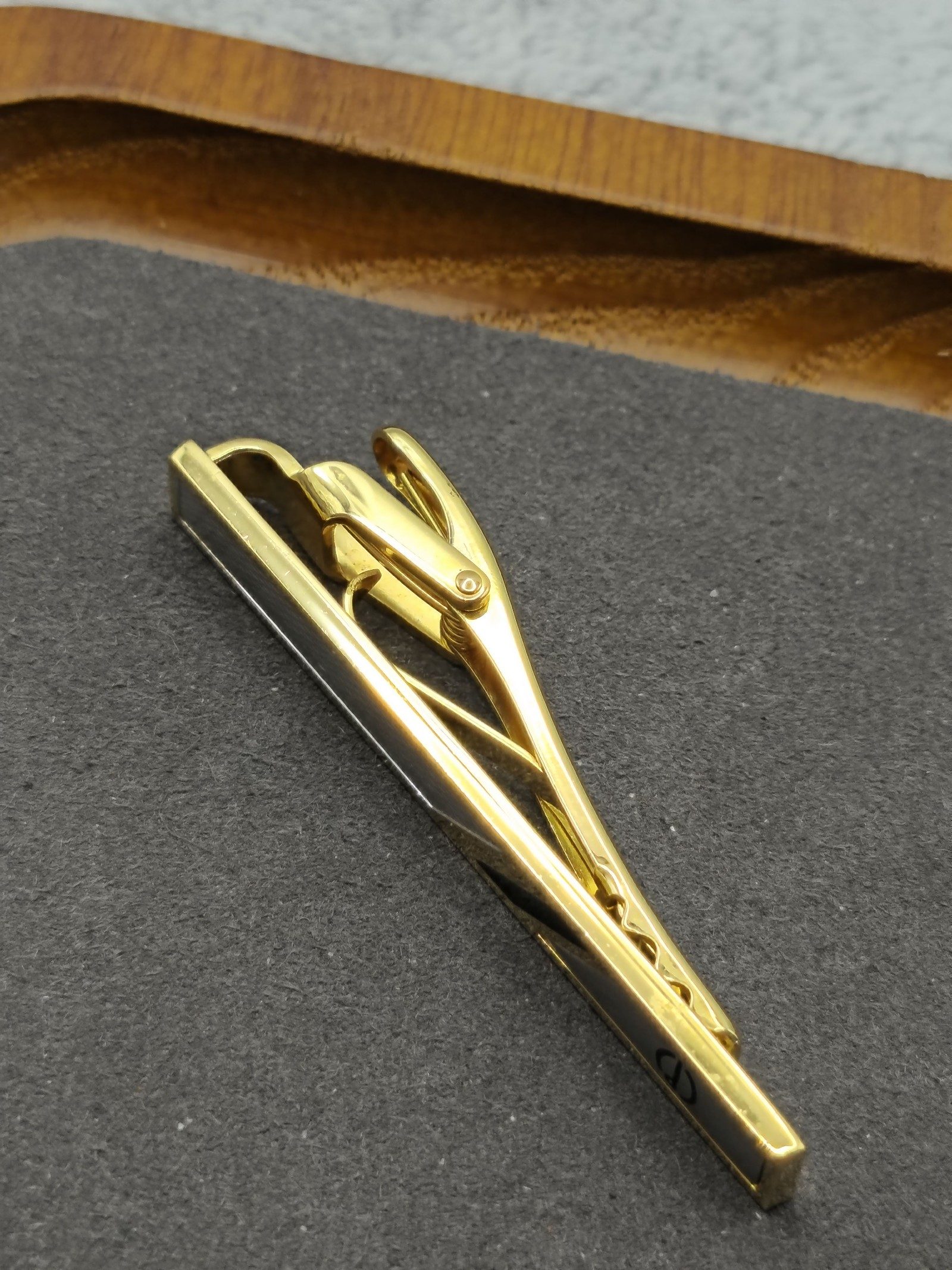 Dunhill Gold Tone & White Enamel Tie Clip image 9