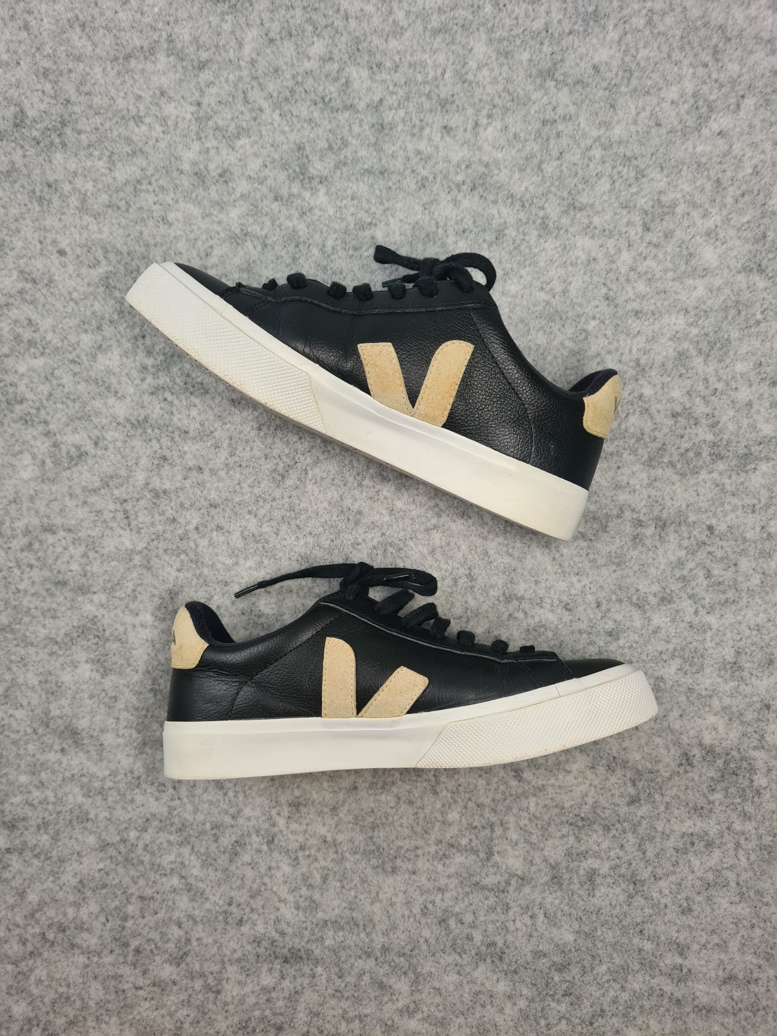 Veja Mens Black Beige Leather Sneakers Size 42