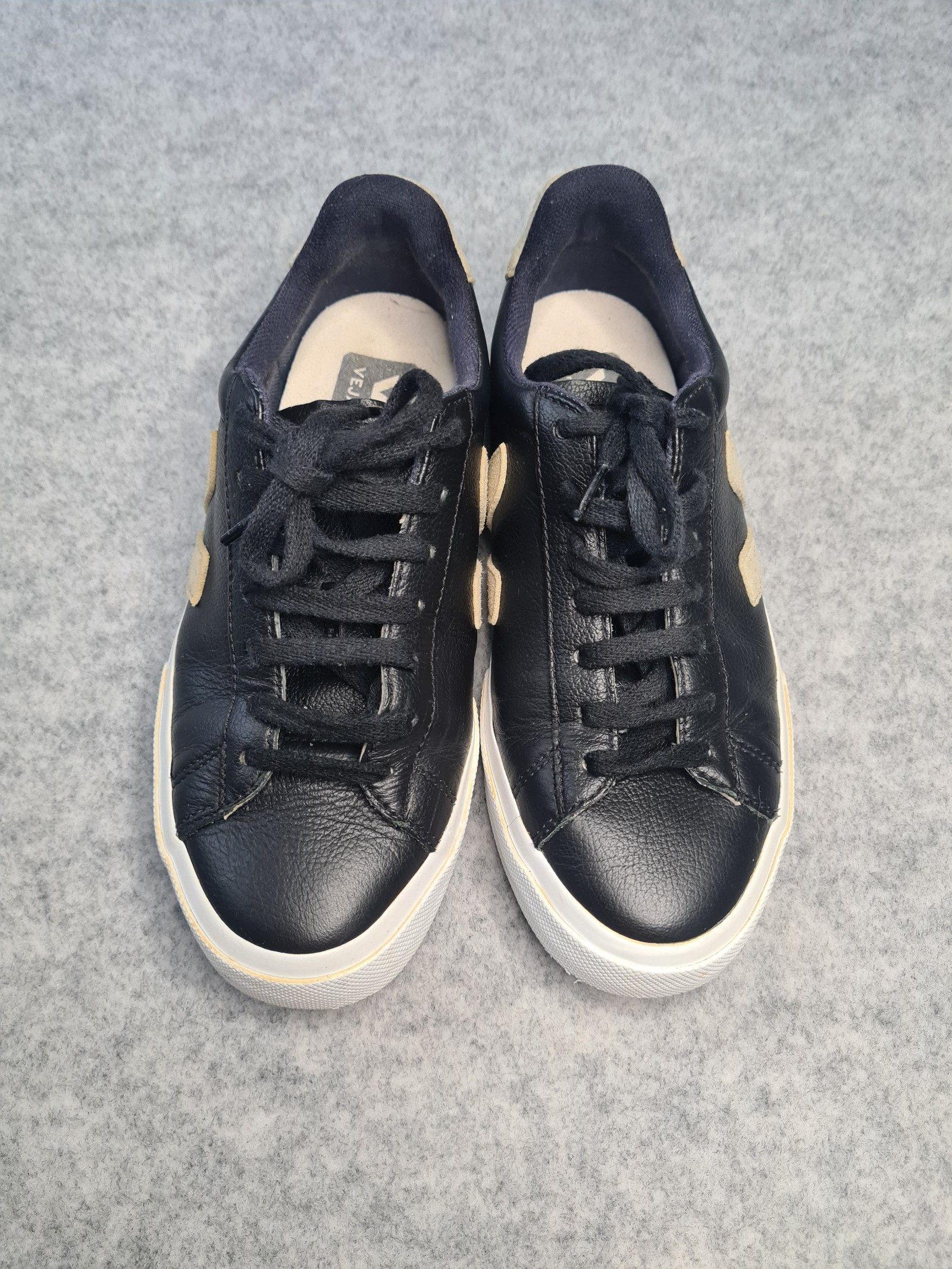 Veja Mens Black Beige Leather Sneakers Size 42 image 10