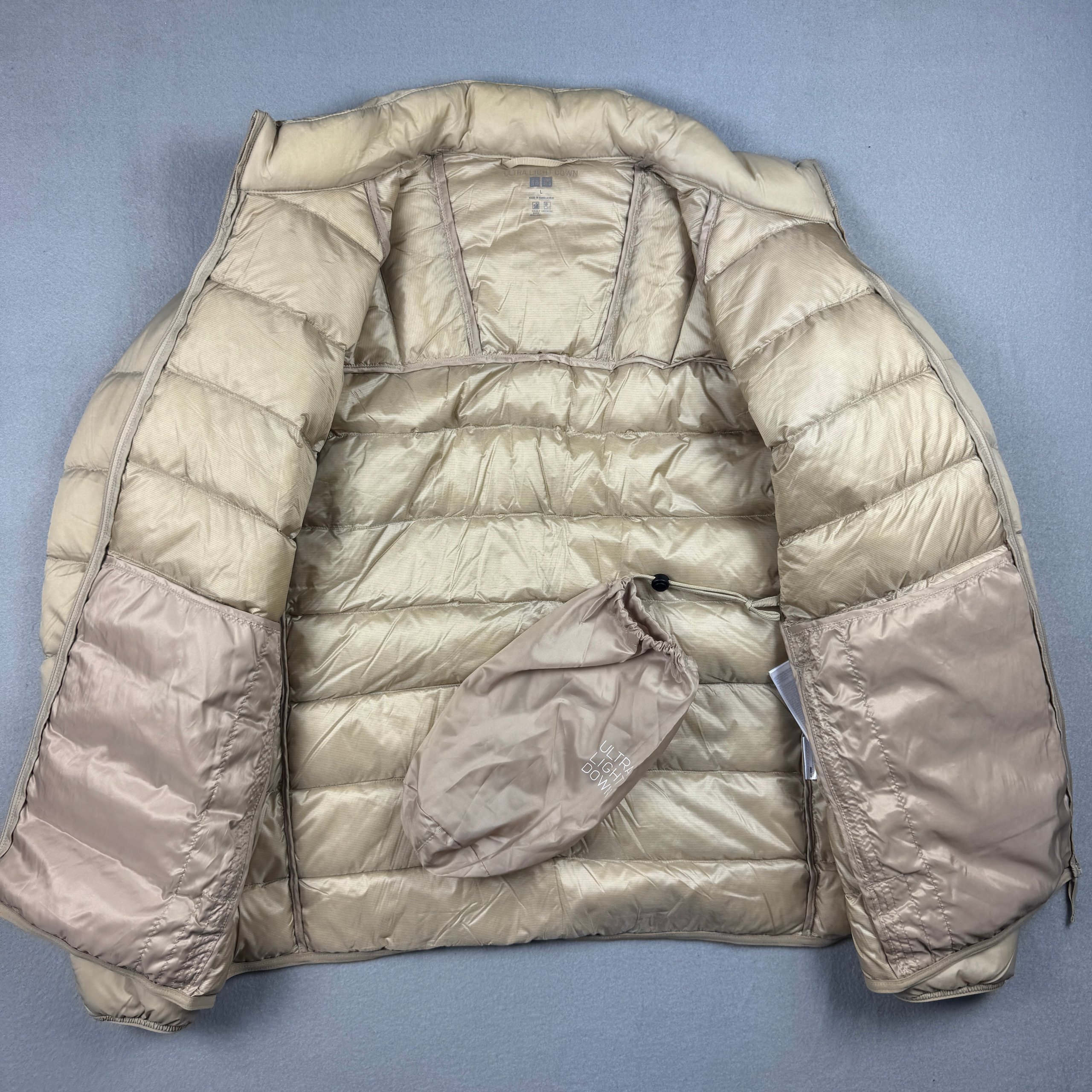 Men`s Uniqlo Beige Ultra Light Down Puffer Jacket Like a new Size L image 3