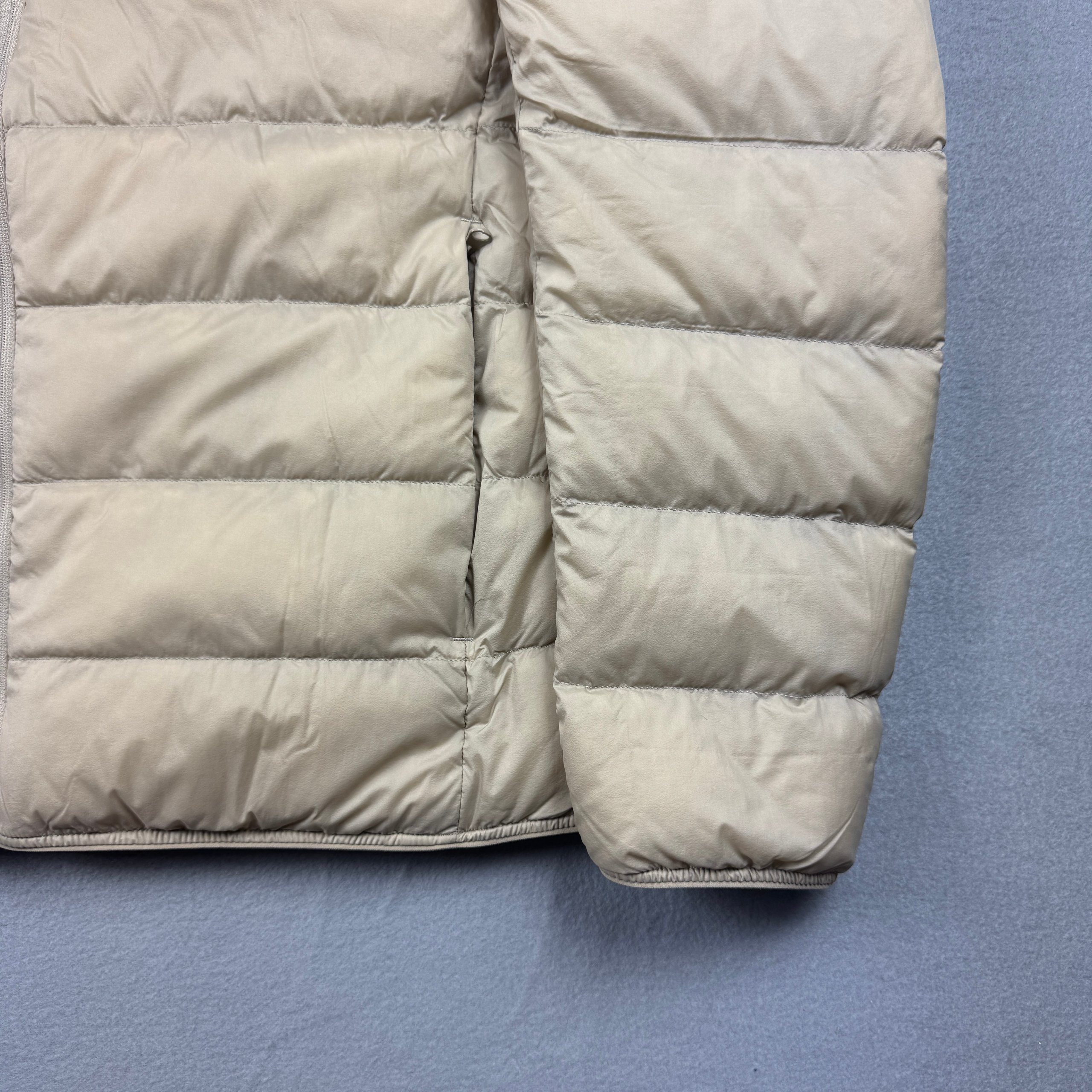 Men`s Uniqlo Beige Ultra Light Down Puffer Jacket Like a new Size L image 5