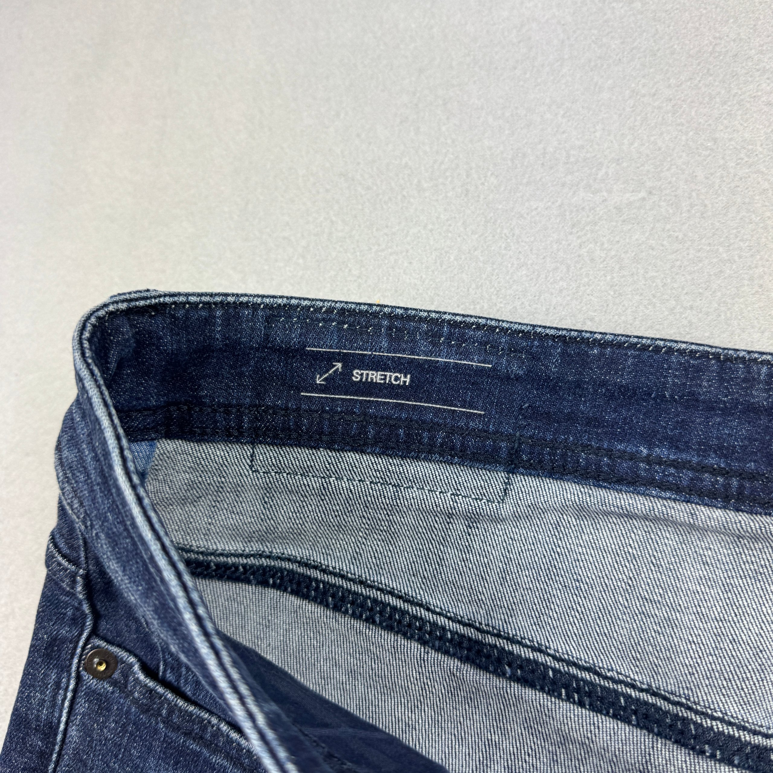 Hugo Boss Men's Blue Denim 606 Tapered Slim Stretch Jeans W36 L32 image 9
