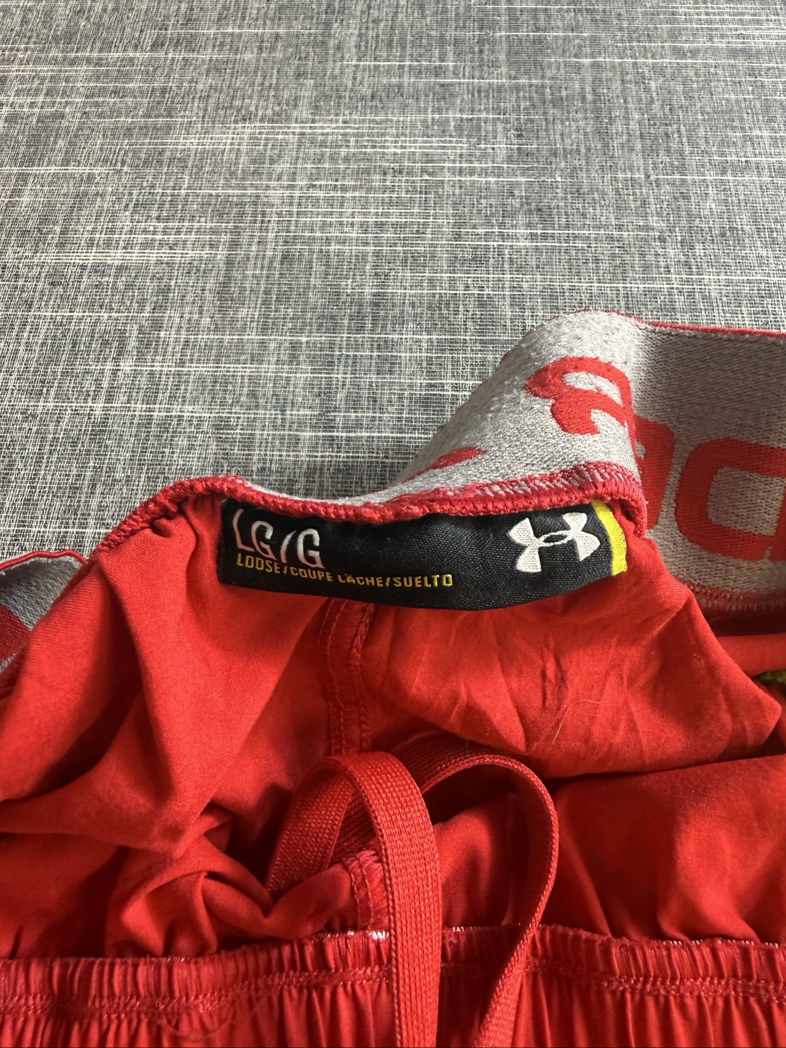 Under Armour Men’s Loose Red & Grey Training Shorts Large image 3