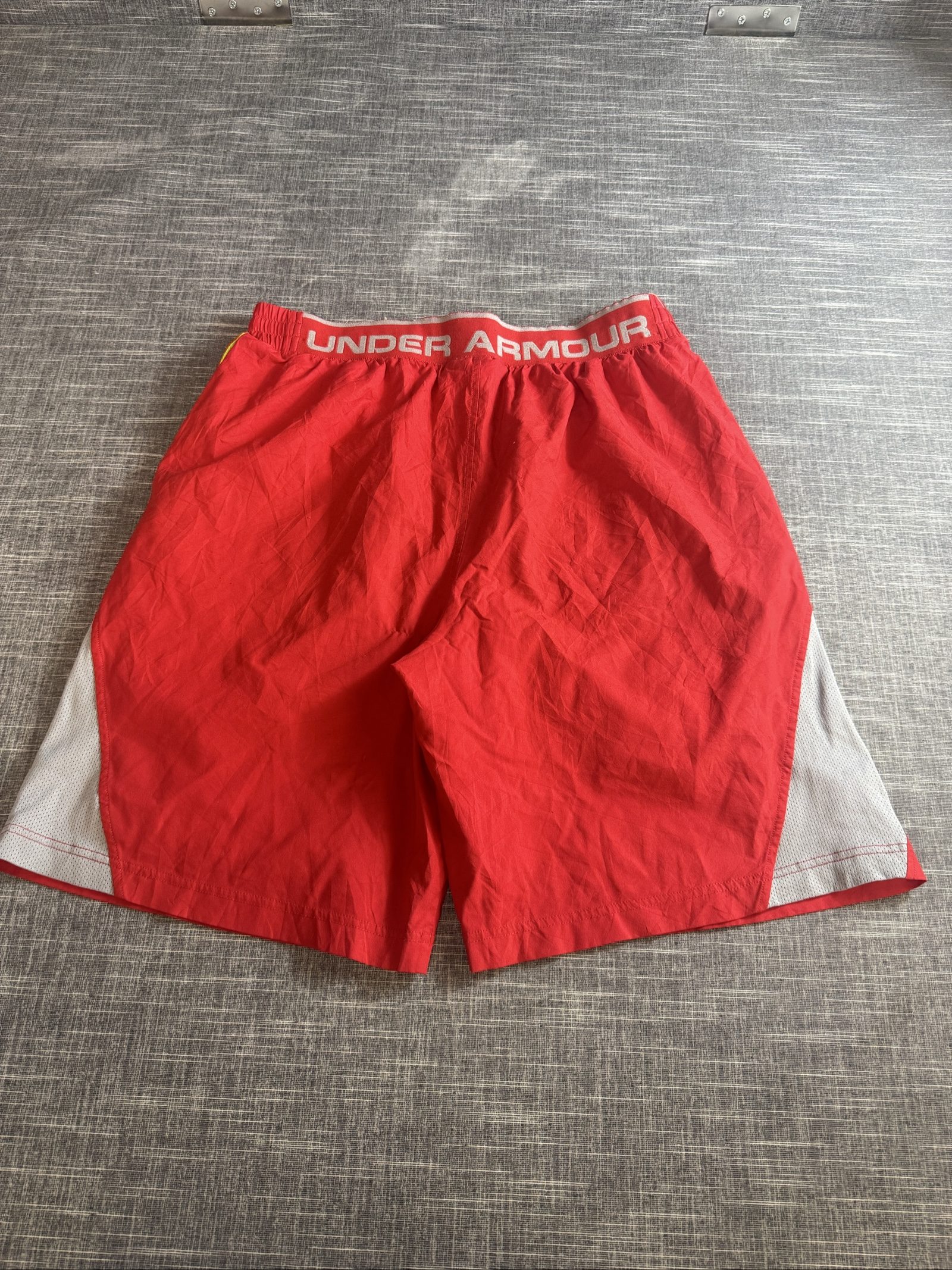 Under Armour Men’s Loose Red & Grey Training Shorts Large image 4