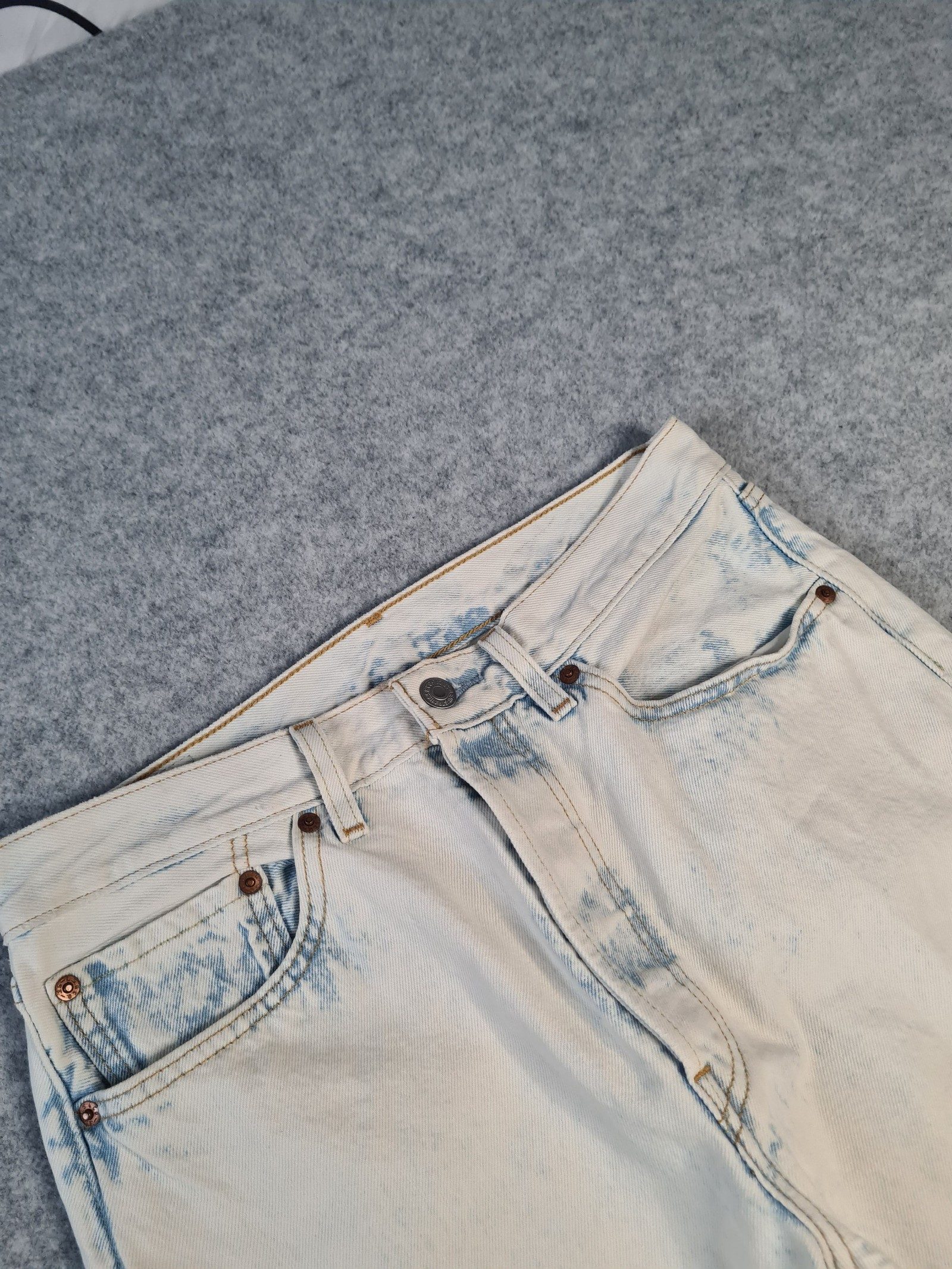 Levi's 501 Big E Men's Jeans W30 L31 White Blue Wash 1122 image 2