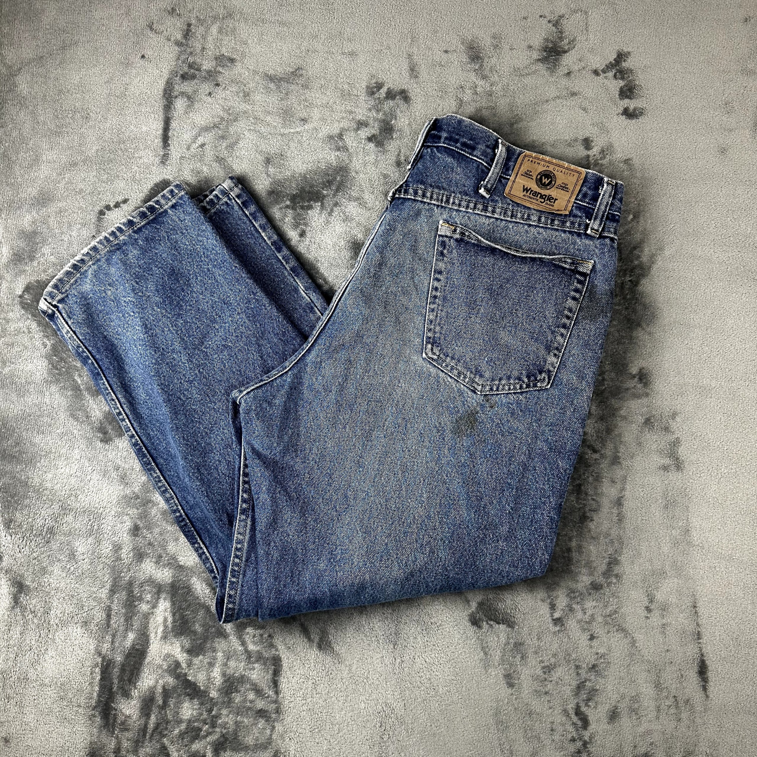 Men's Vintage Wrangler Relaxed Fit Blue Jeans W38 L29 (9760WDR)