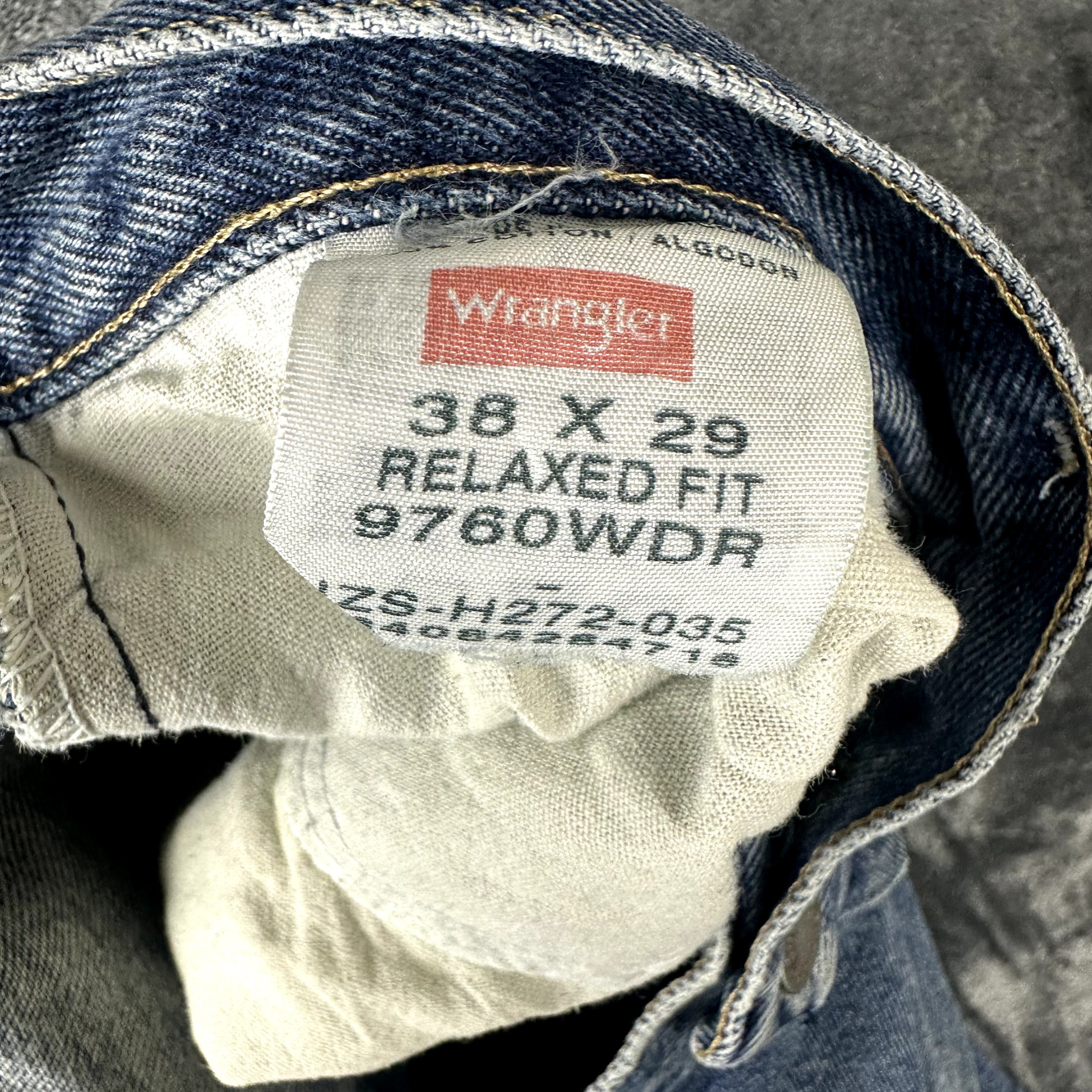 Men's Vintage Wrangler Relaxed Fit Blue Jeans W38 L29 (9760WDR) image 3