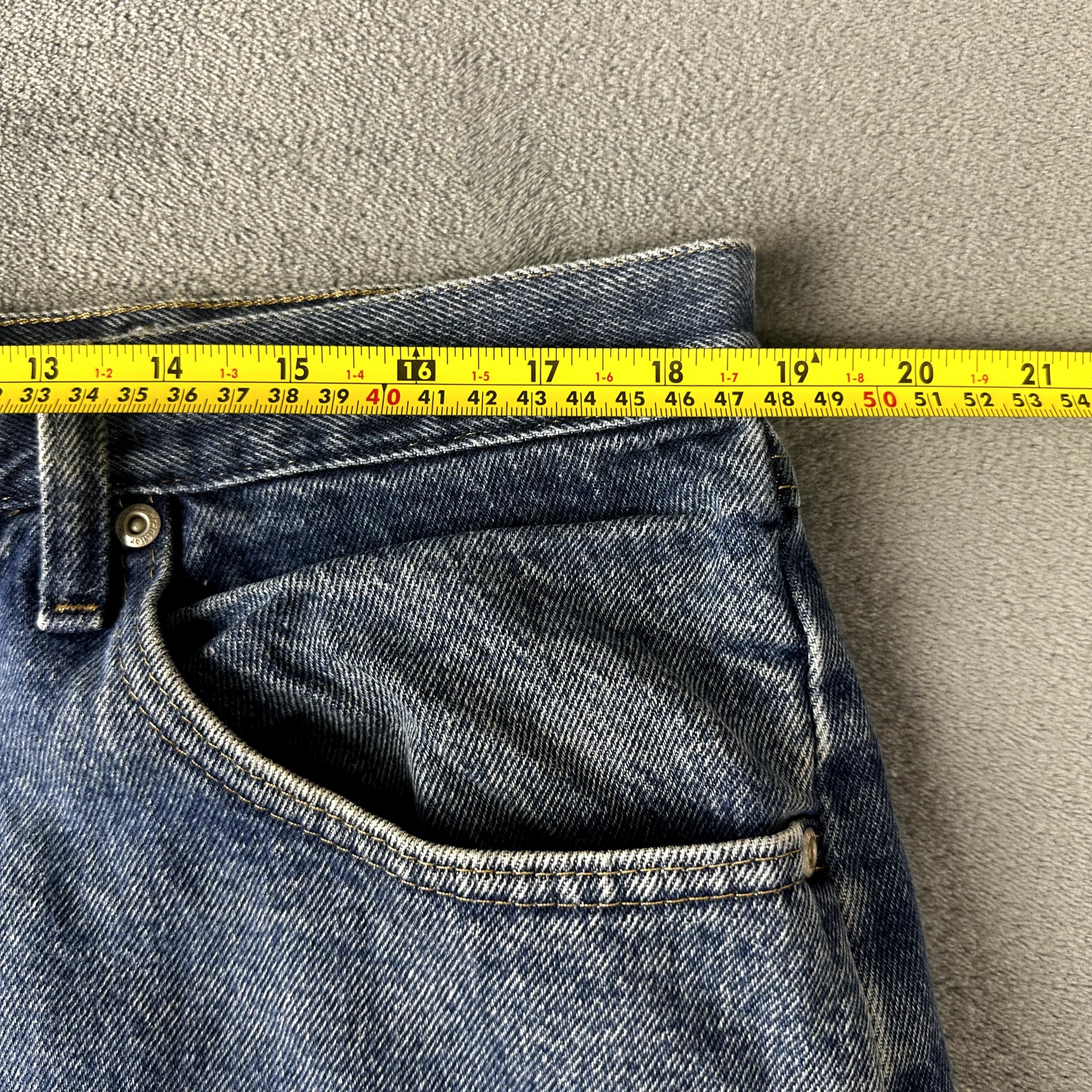 Men's Vintage Wrangler Relaxed Fit Blue Jeans W38 L29 (9760WDR) image 5