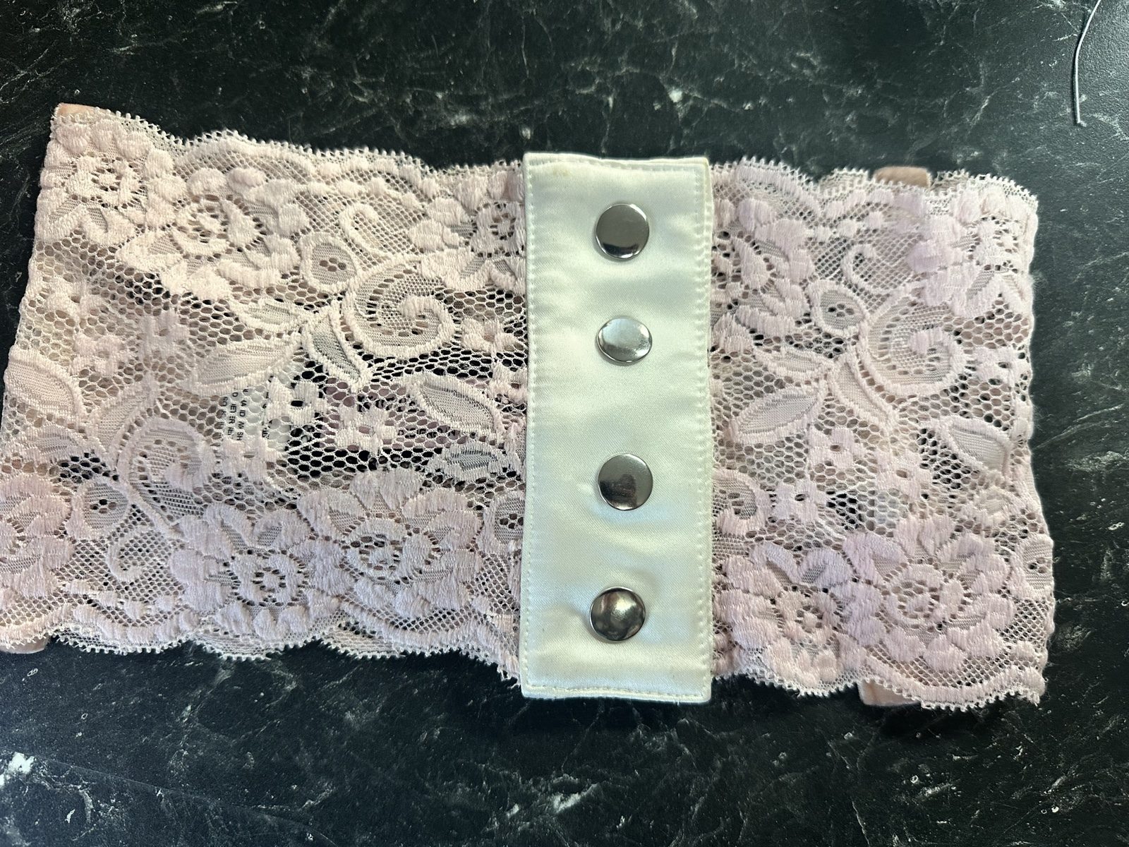 Kitten D'Amour Pink Lace Belt Size 10 Velvet Bow Detail
