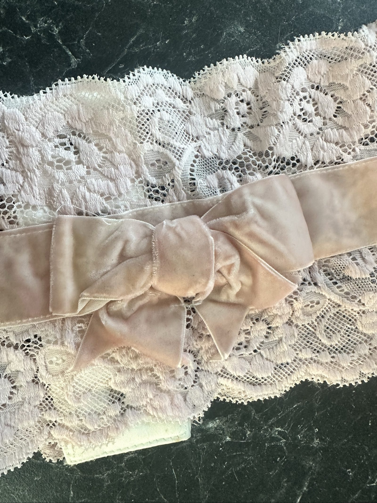 Kitten D'Amour Pink Lace Belt Size 10 Velvet Bow Detail image 3