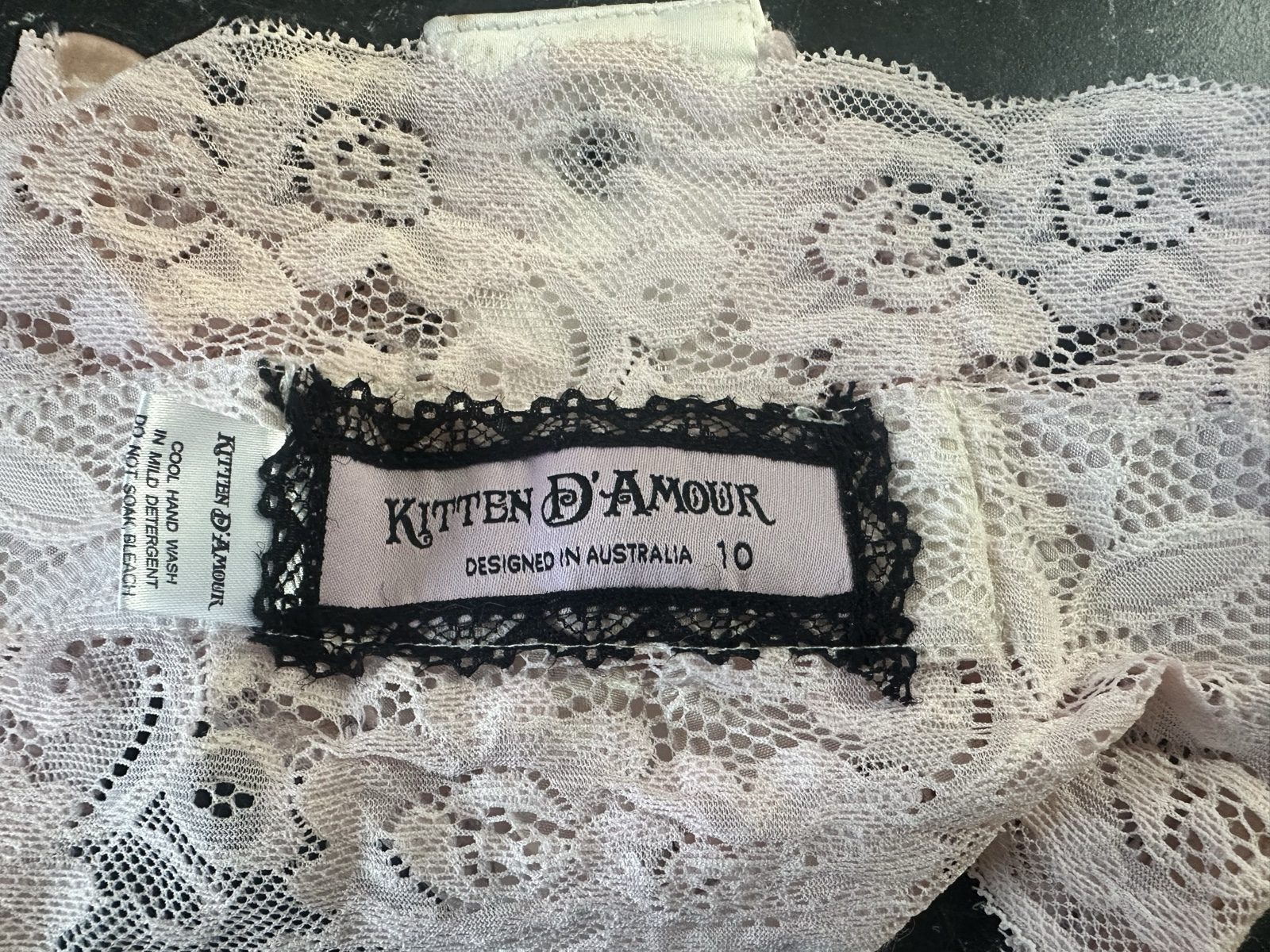 Kitten D'Amour Pink Lace Belt Size 10 Velvet Bow Detail image 4