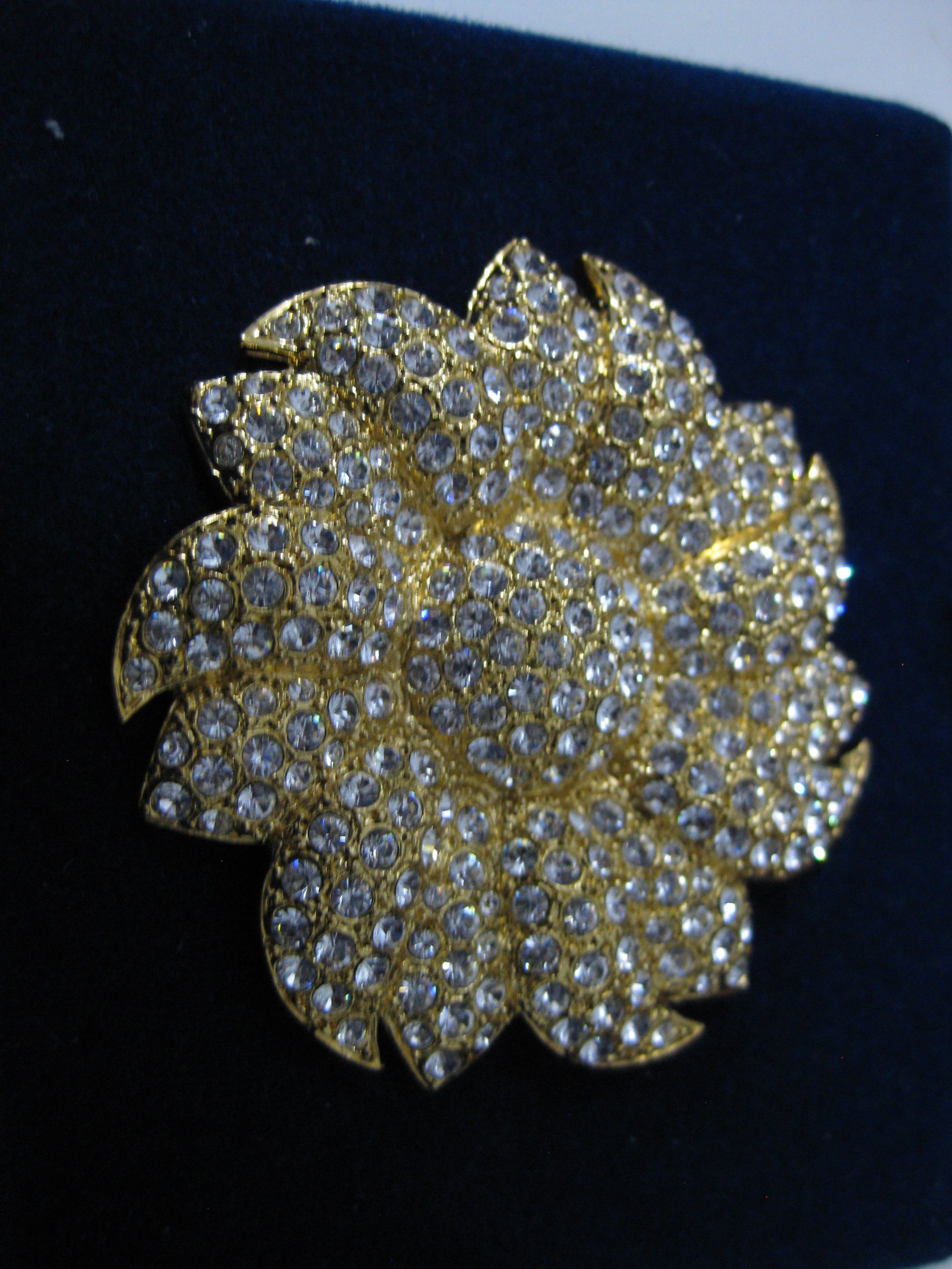 Camrose & Kross Gold Tone & Clear Crystal Flower Brooch image 6