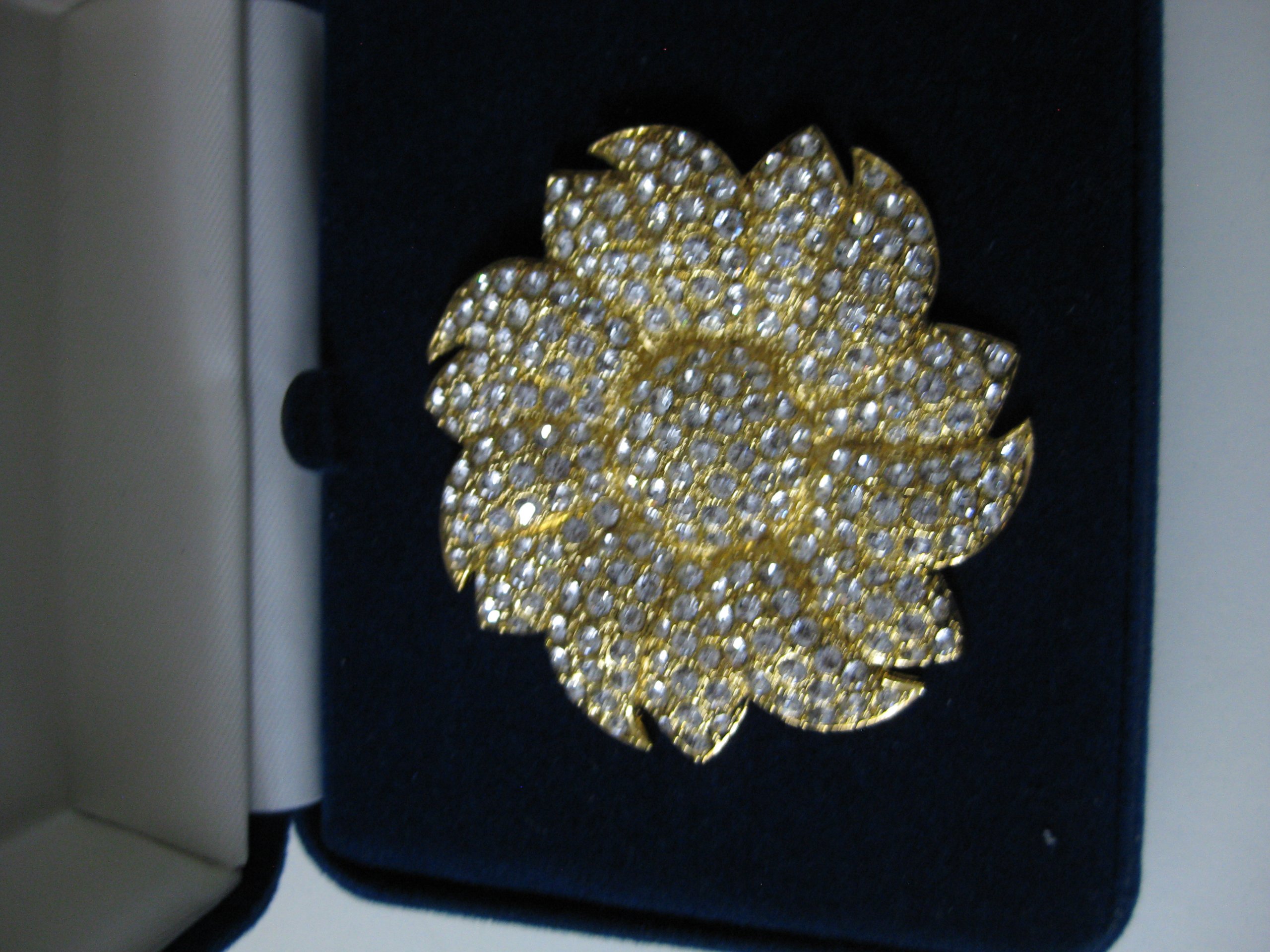 Camrose & Kross Gold Tone & Clear Crystal Flower Brooch image 8
