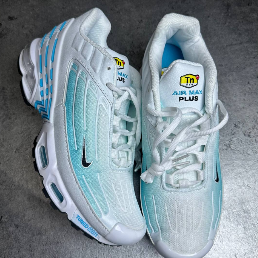 Nike White & Blue Air Max Plus Sneakers US 9 image 2