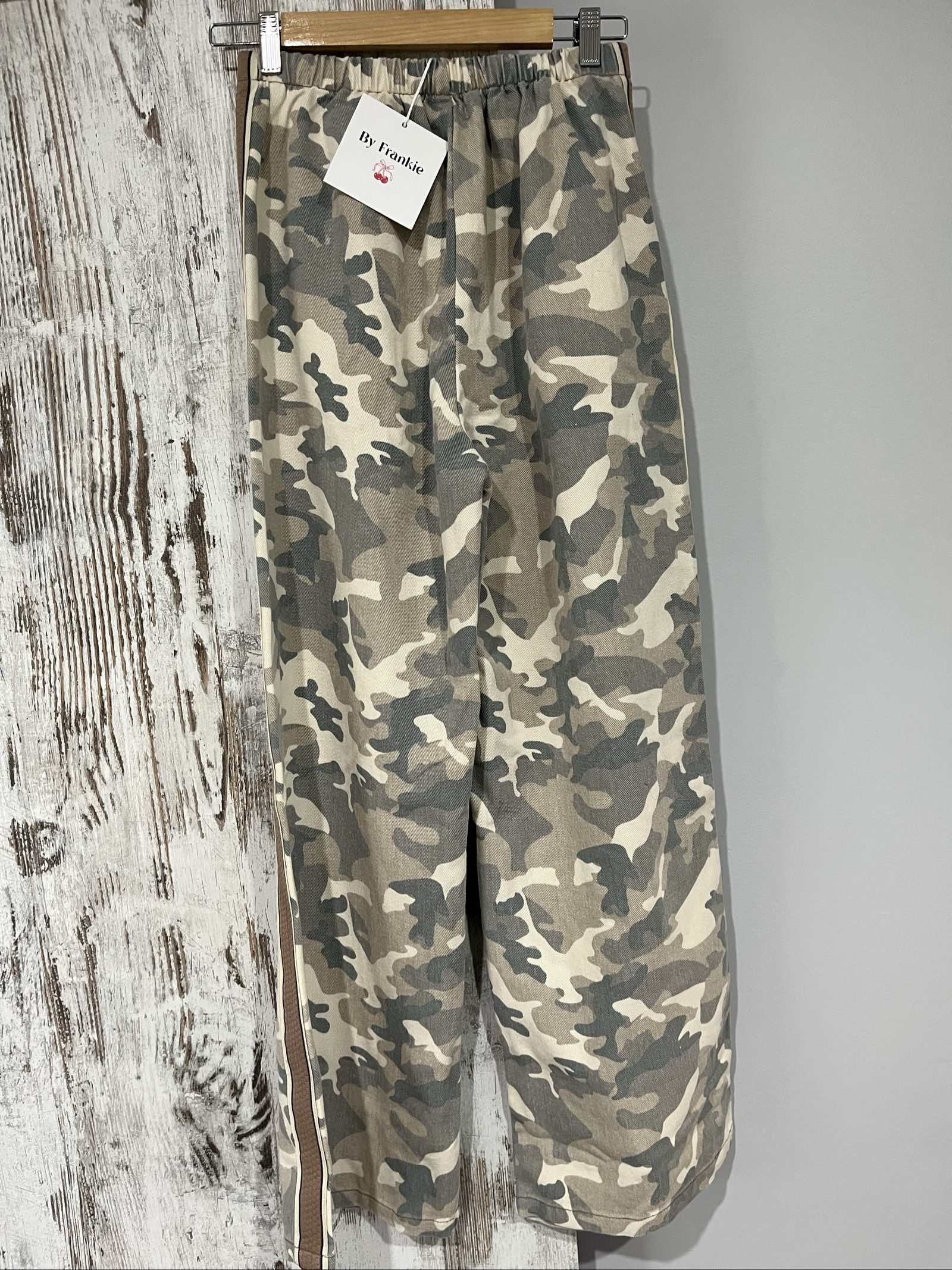 By Frankie Beige & Grey Camo Print Wide Leg Pants Medium 100% Cotton image 2
