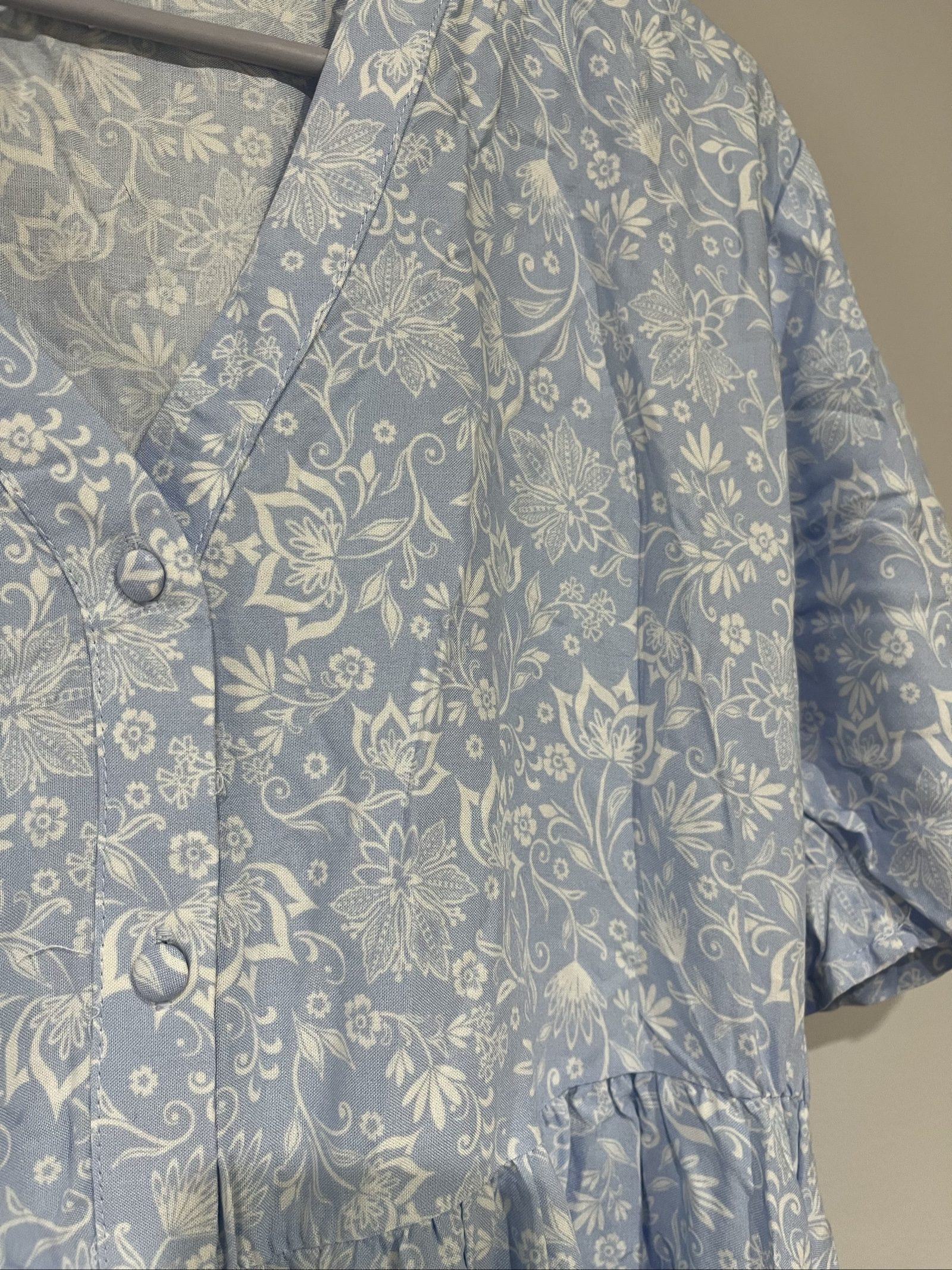 DEA Blue & White Floral Button-Up Dress Medium image 3