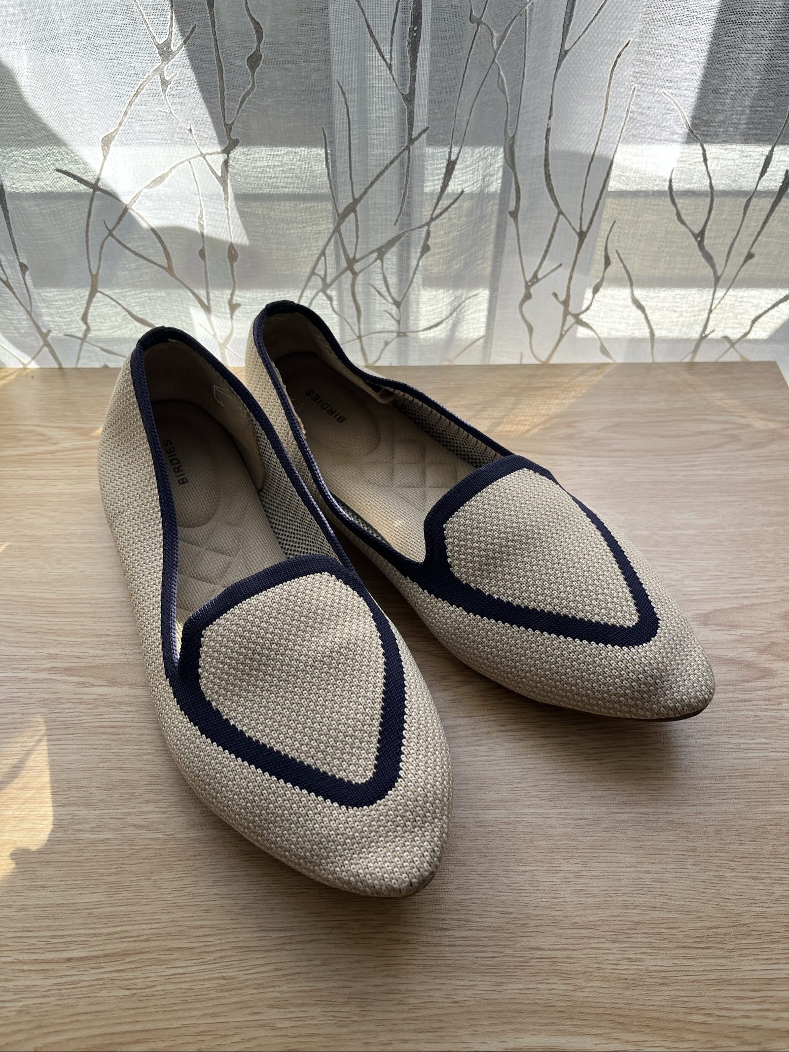 Birdies Beige & Navy Knitted Pointed Toe Loafers US 8