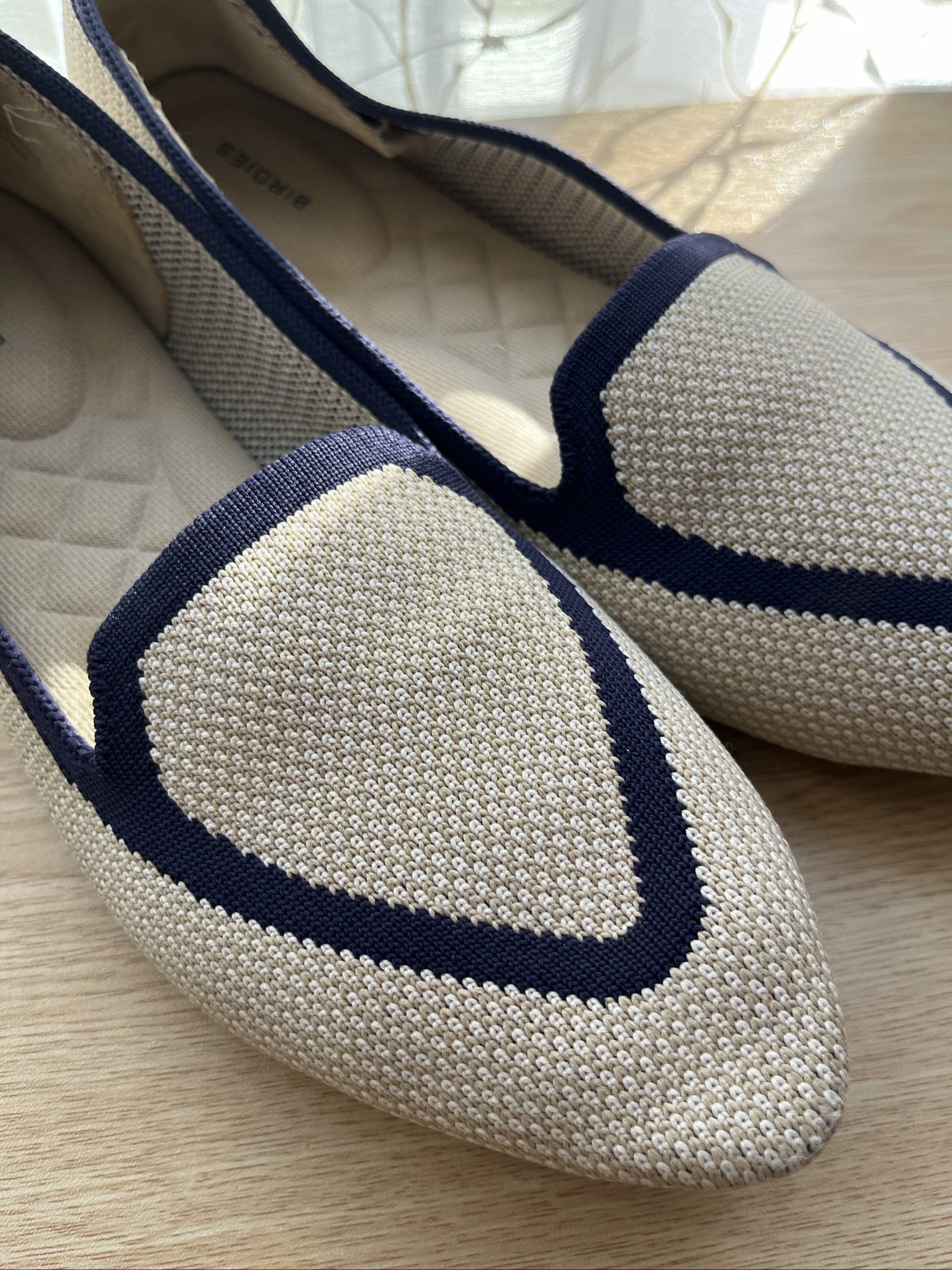Birdies Beige & Navy Knitted Pointed Toe Loafers US 8 image 6