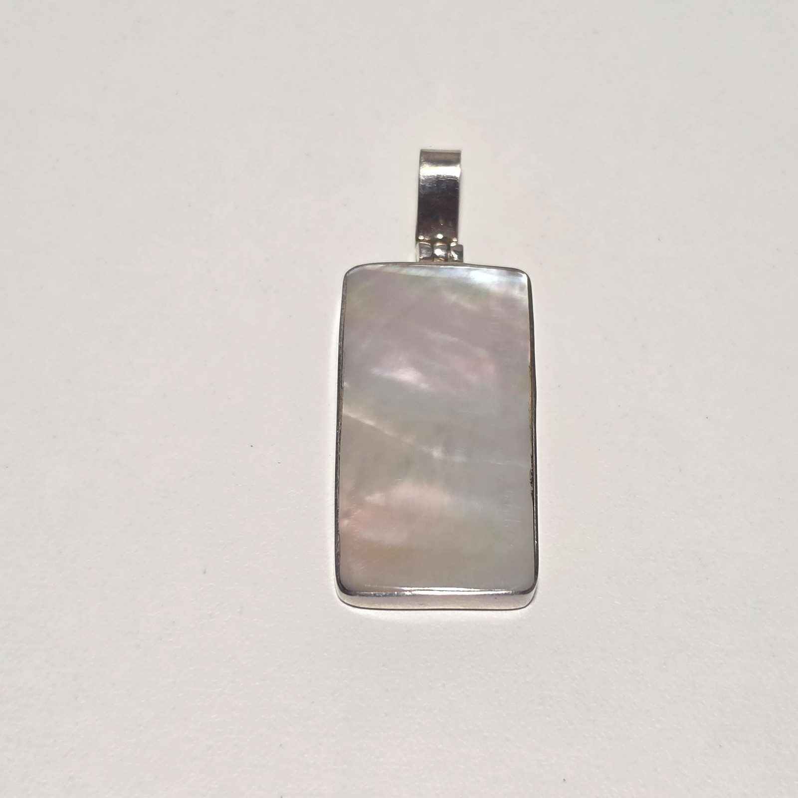 925 sterling silver mother of pearl Pendant. B6