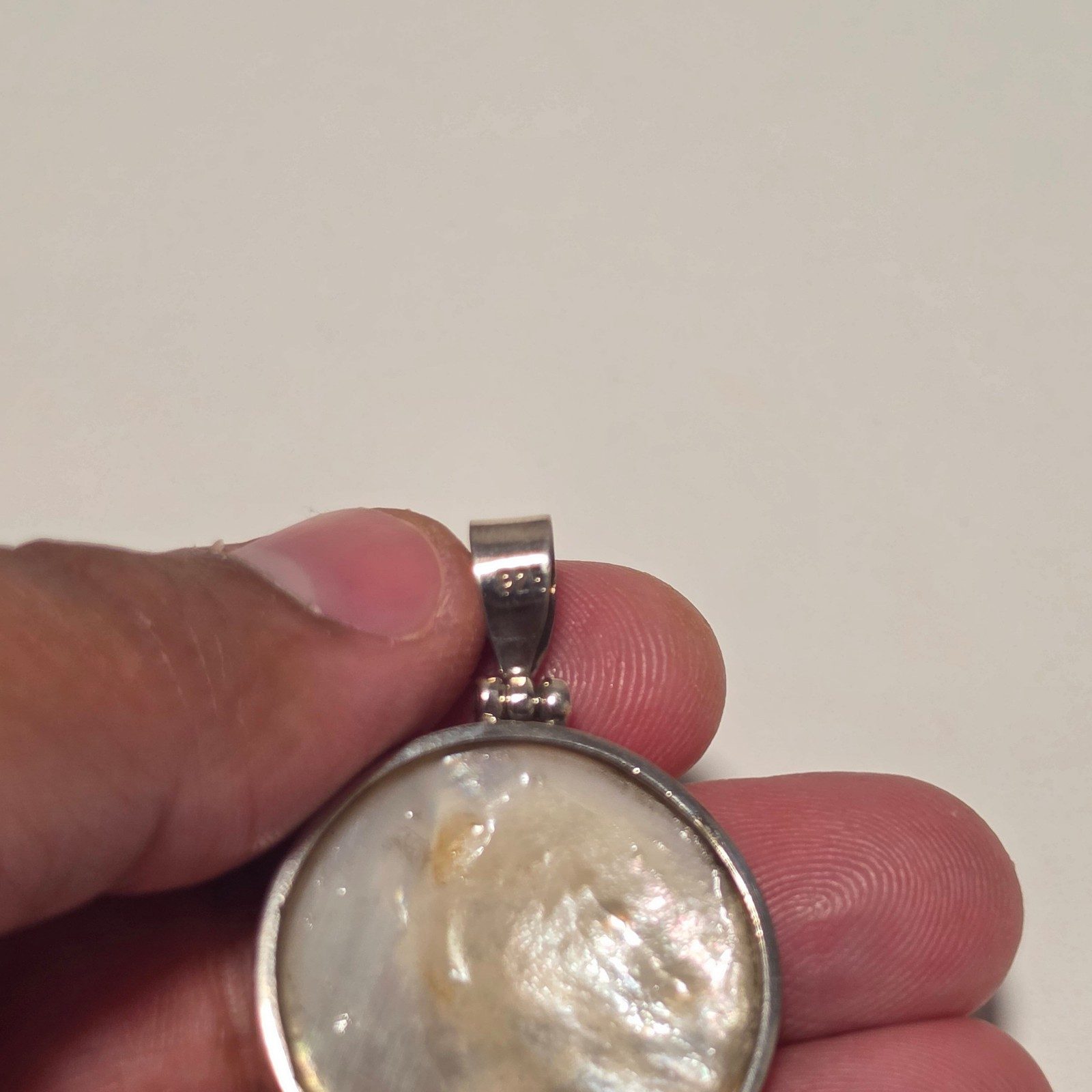 925 Silver White Mother of Pearl Round Pendant.b6 image 4