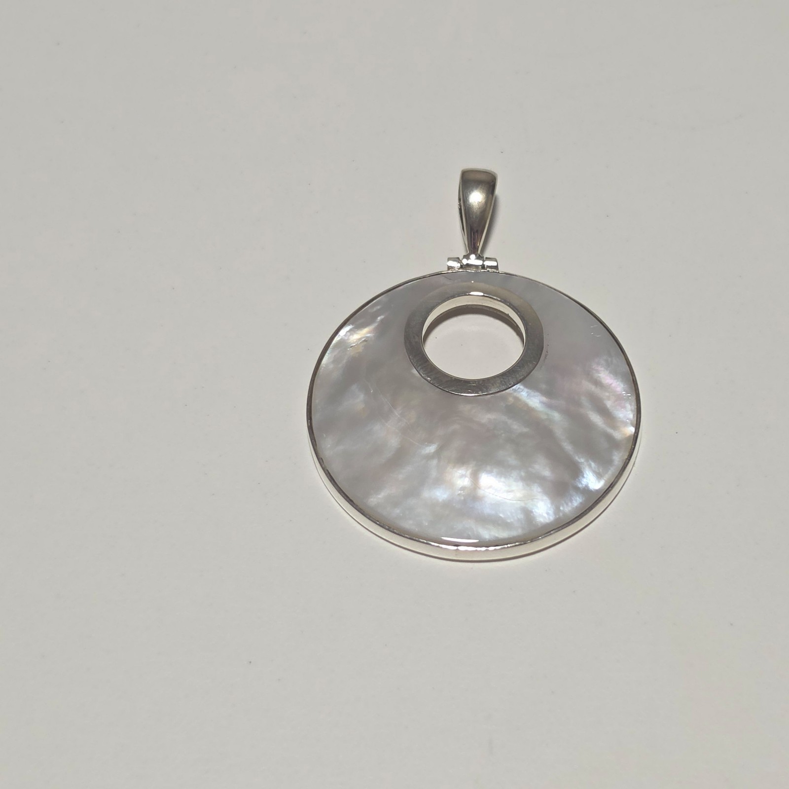 925 Silver & Mother of Pearl Round Pendant.b6 image 2