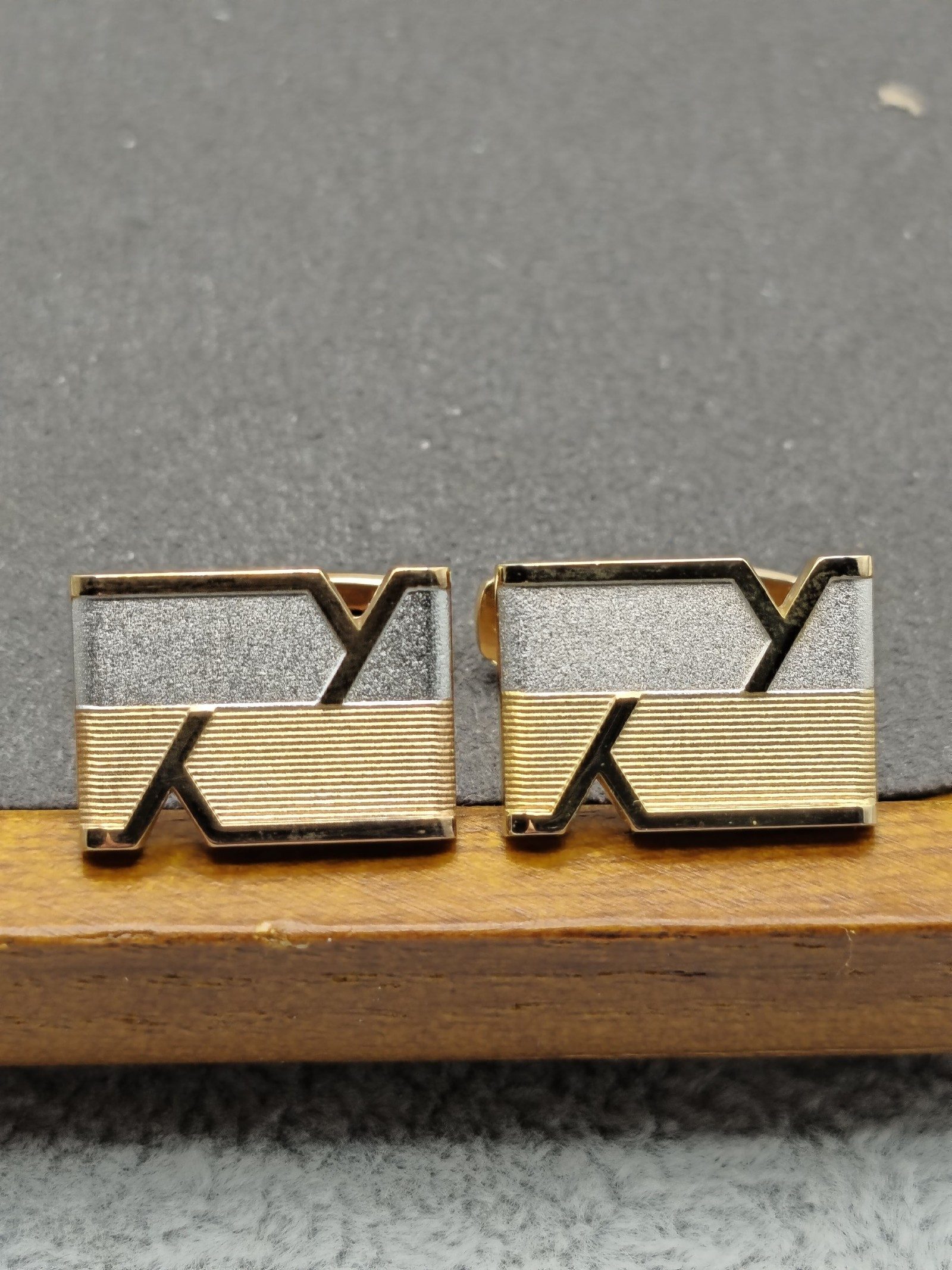 Yves Saint Laurent Gold & Silver Men's Cufflinks & Tie Clip Set image 5