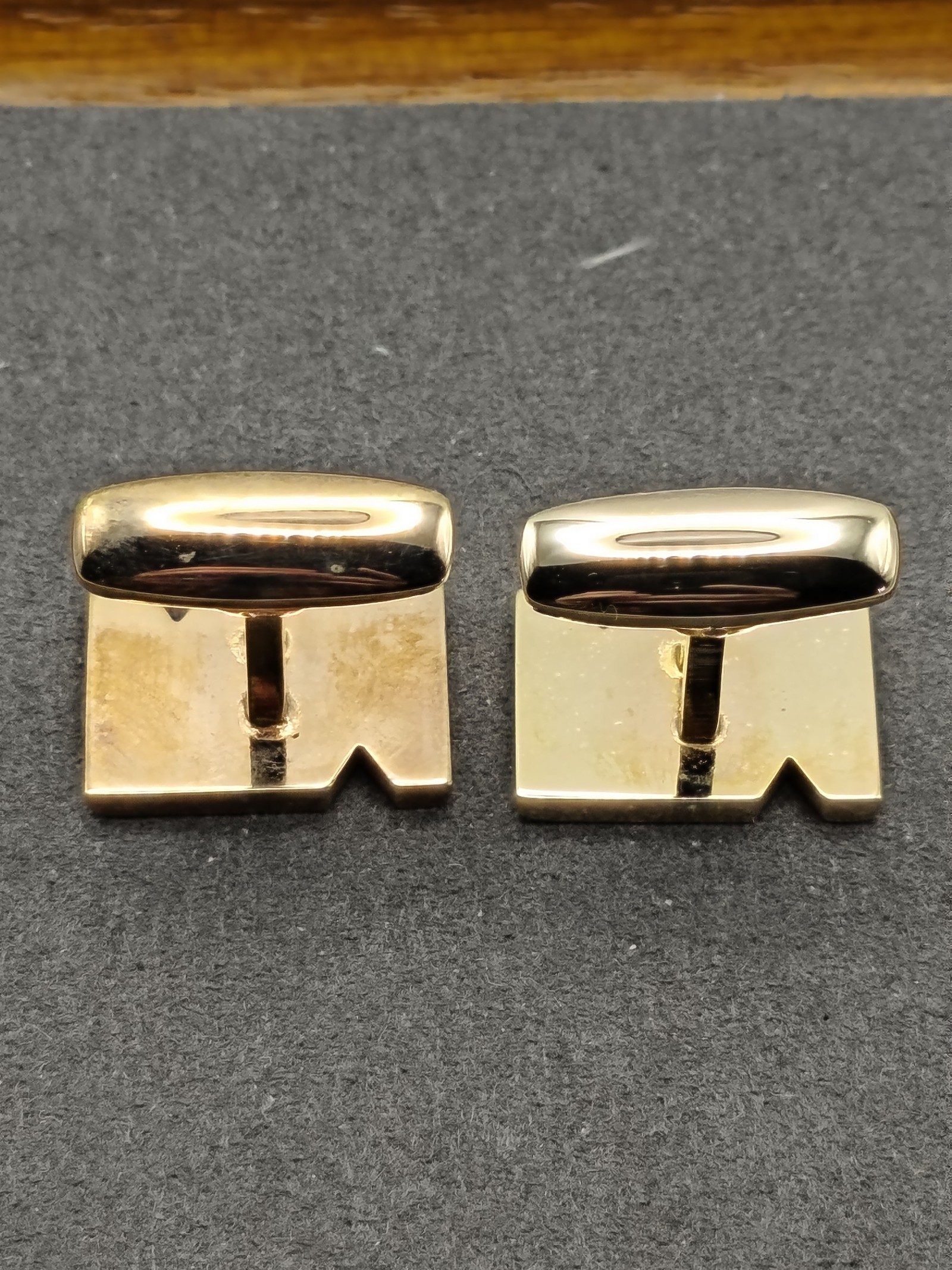 Yves Saint Laurent Gold & Silver Men's Cufflinks & Tie Clip Set image 9