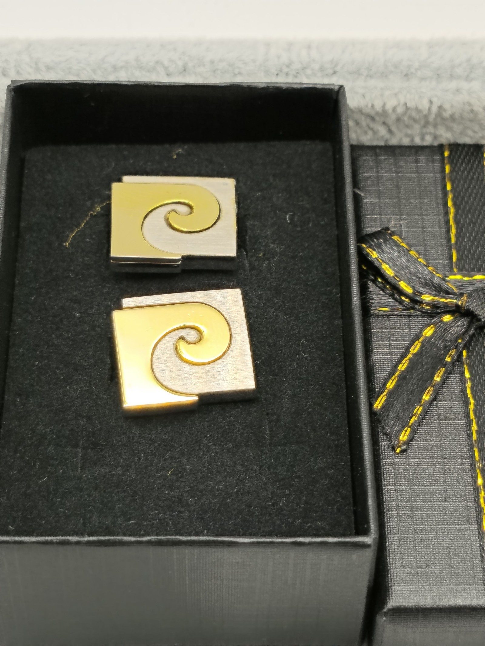 Pierre Cardin Two Tone Gold & Silver Square Wave Cufflinks image 2