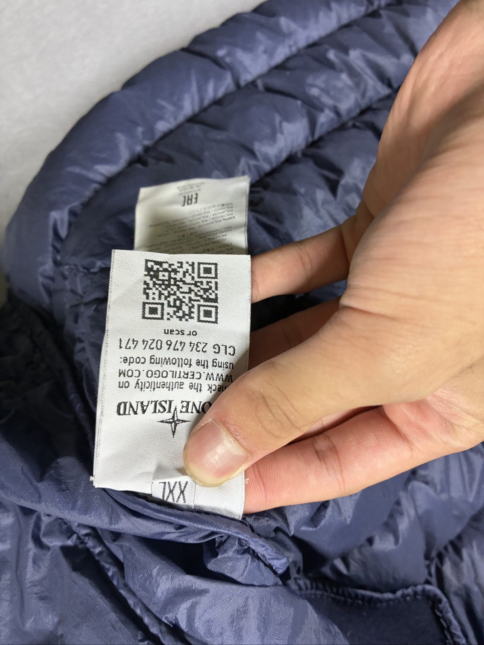 Stone Island Navy Quilted Puffer Gilet Large Reflective Badge image 7