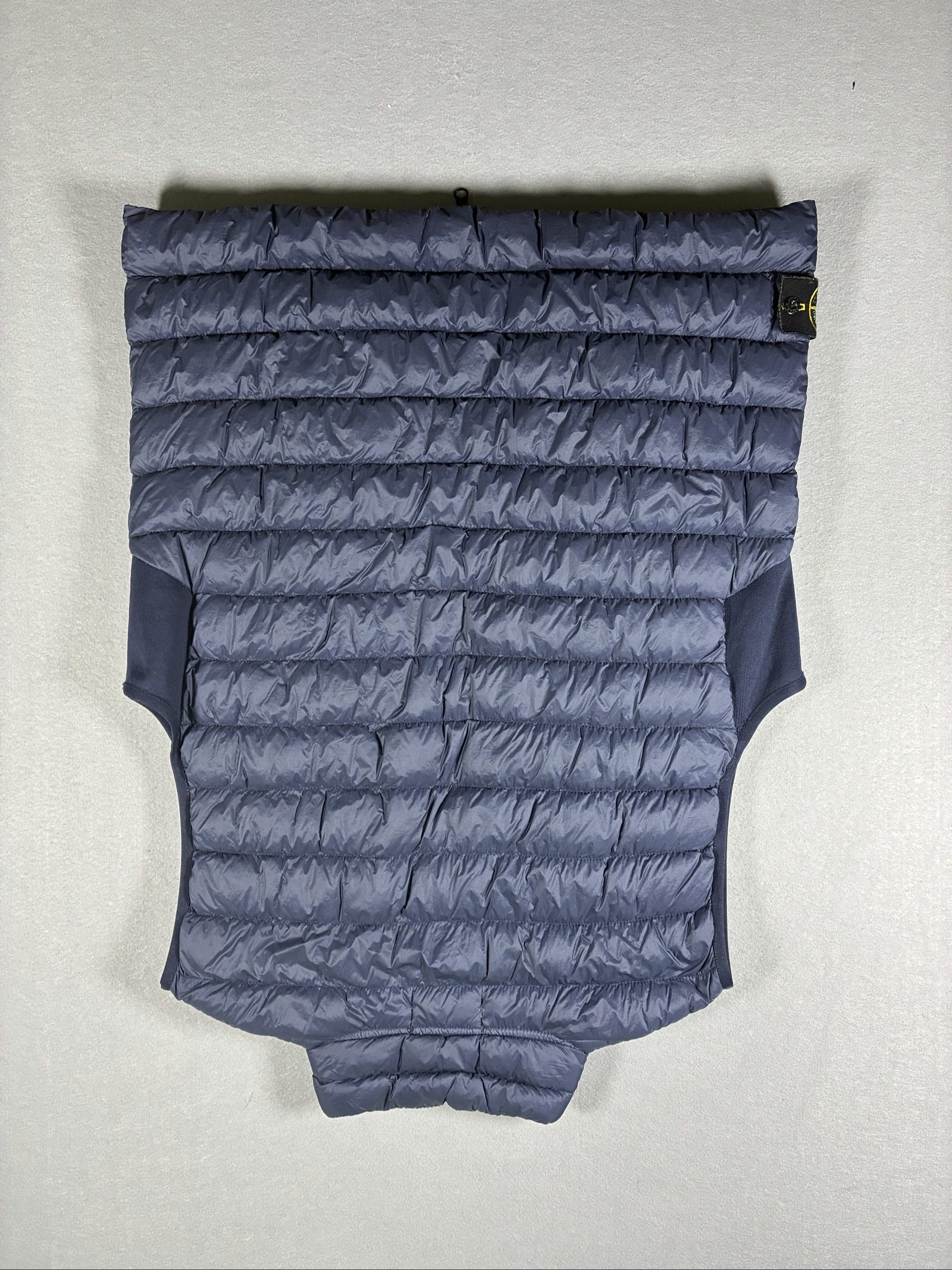 Stone Island Navy Quilted Puffer Gilet Large Reflective Badge image 9