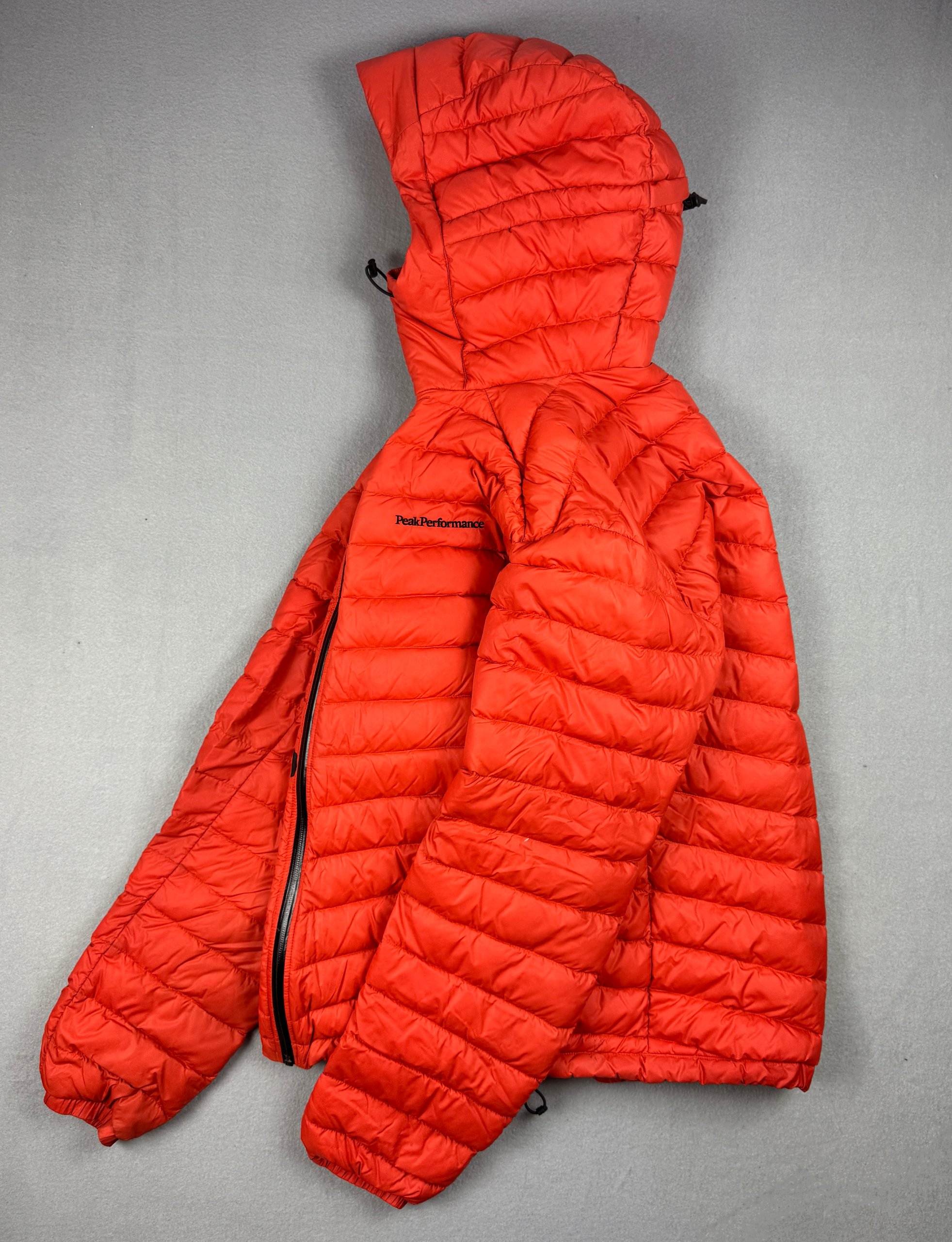 Men`s Peak Performance Frost down H Orange Puffer Jacket Hooded Lightweight Size M