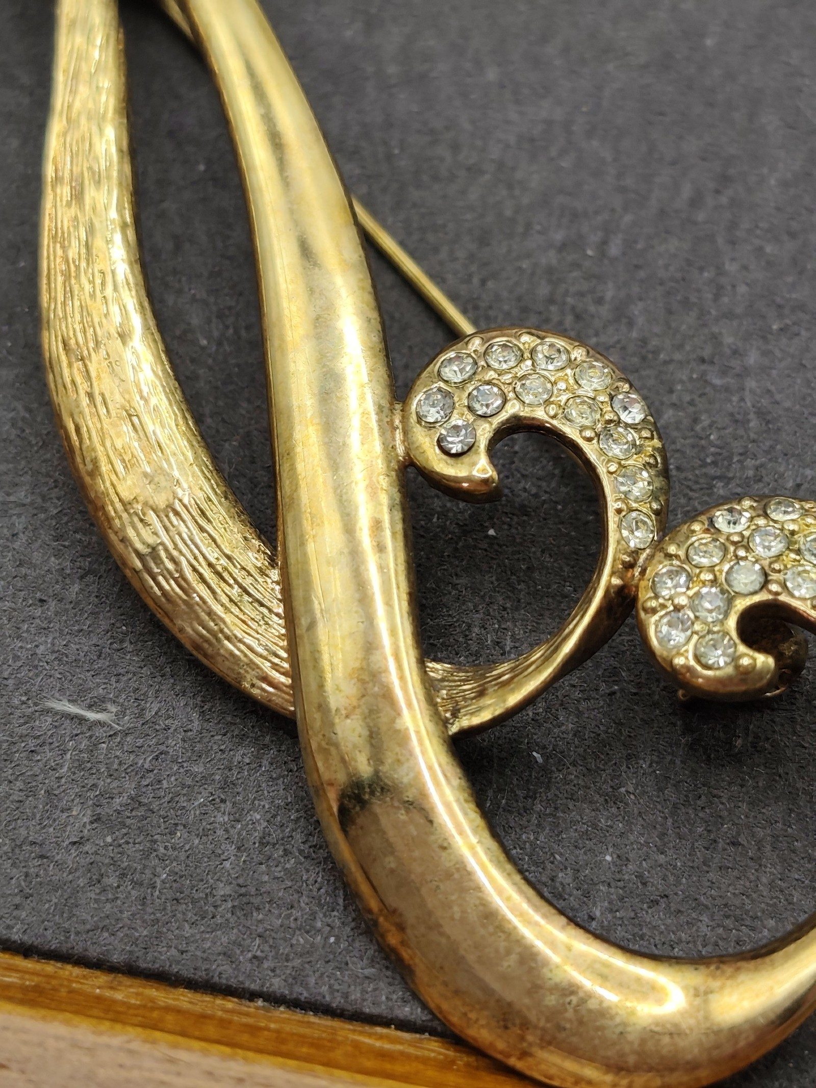 Gold Tone Crystal Decorative Brooch image 4