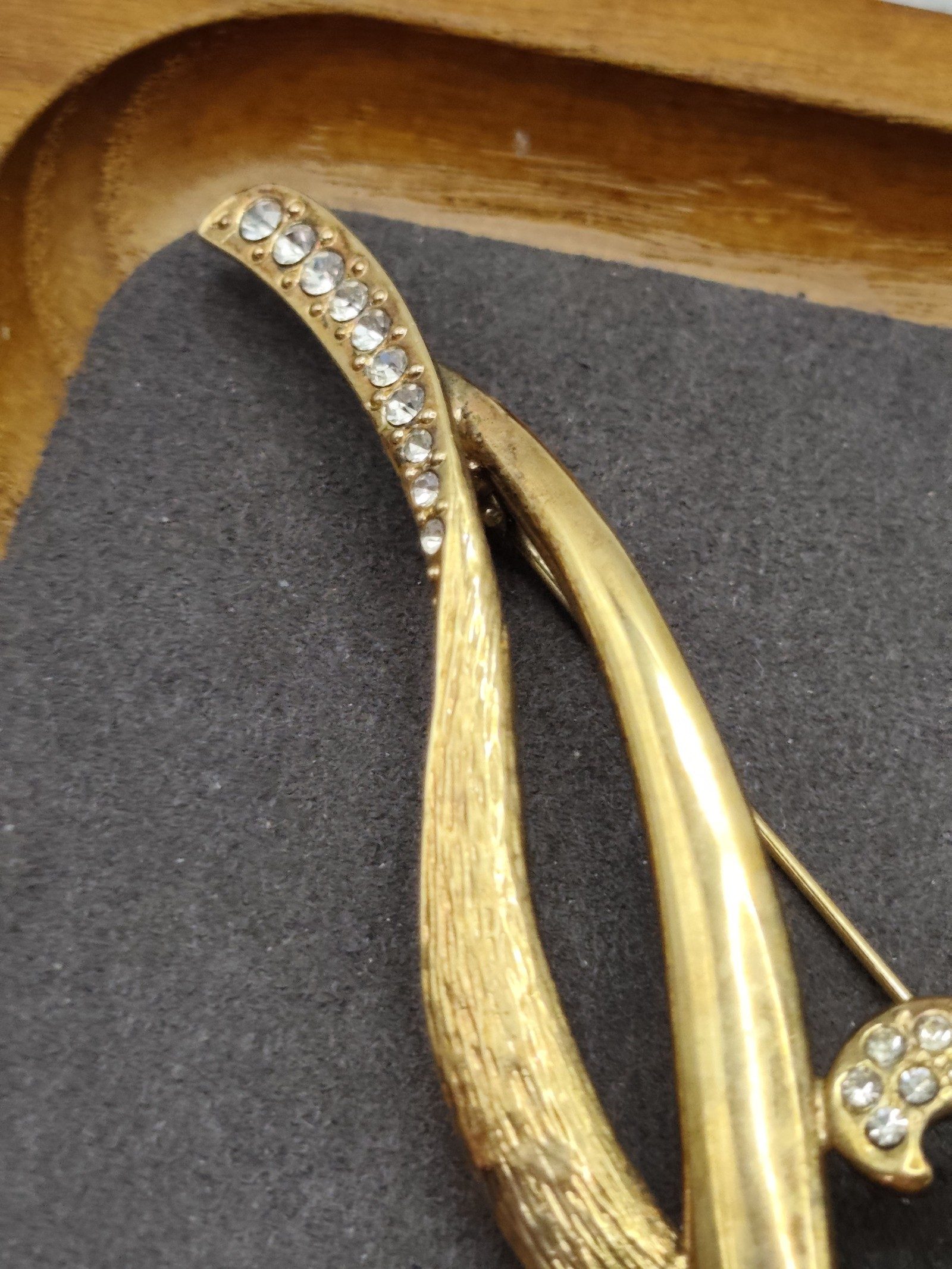 Gold Tone Crystal Decorative Brooch image 5